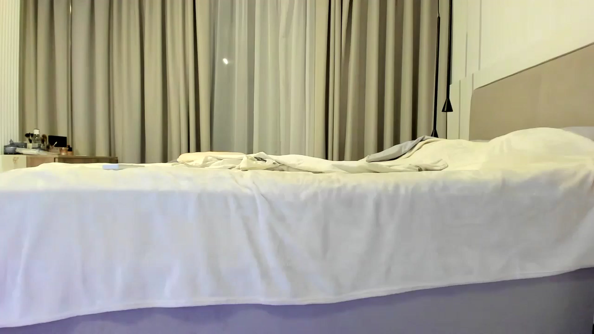 Gallery image thumbnail from Juicyylips's myfreecams stream on, 08/31/2024, 20:17 image 17 of 20