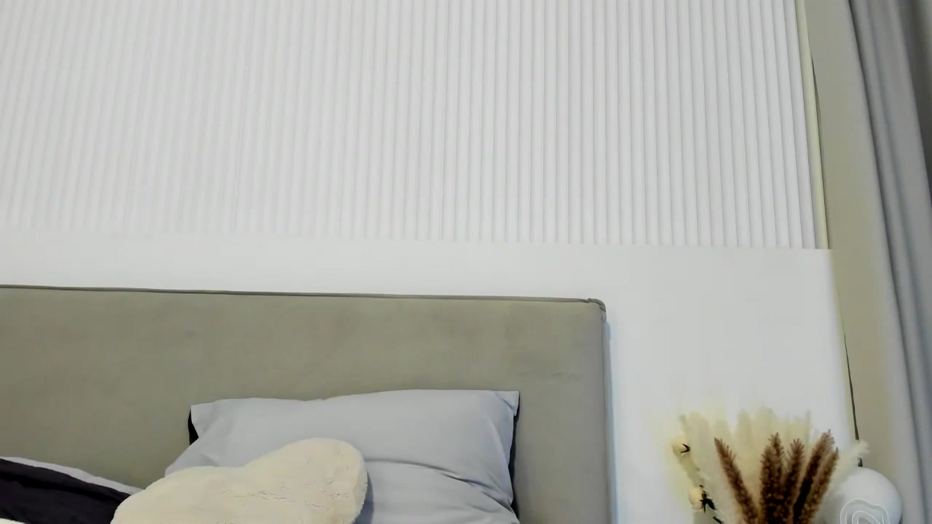 Gallery image thumbnail from Juicyylips's myfreecams stream on, 09/03/2024, 21:21 image 2 of 20