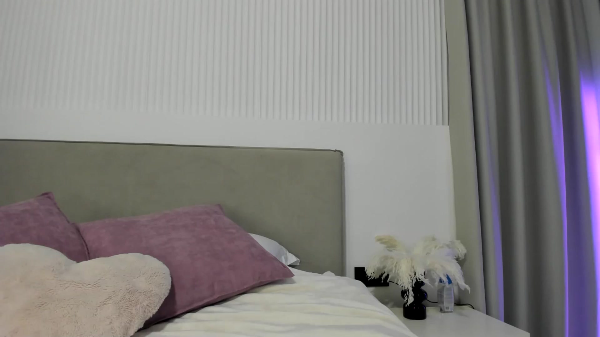 Gallery image thumbnail from Juicyylips's myfreecams stream on, 10/07/2024, 21:16 image 20 of 20