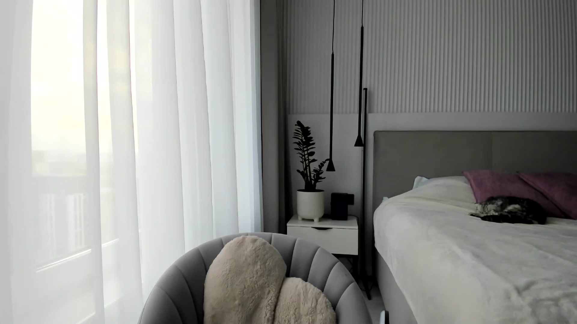 Gallery image thumbnail from Juicyylips's myfreecams stream on, 10/18/2024, 13:58 image 5 of 20