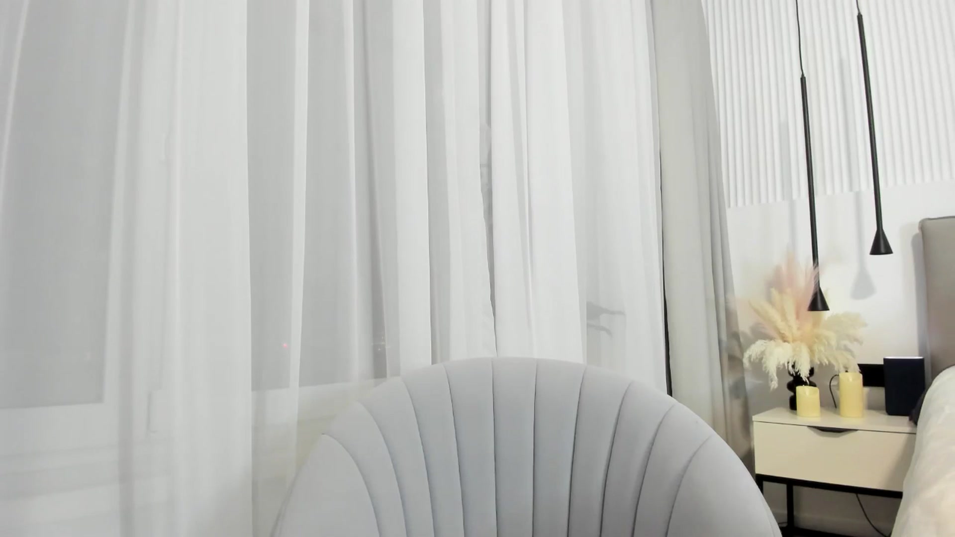 Gallery image thumbnail from Juicyylips's myfreecams stream on, 01/25/2025, 21:42 image 18 of 20