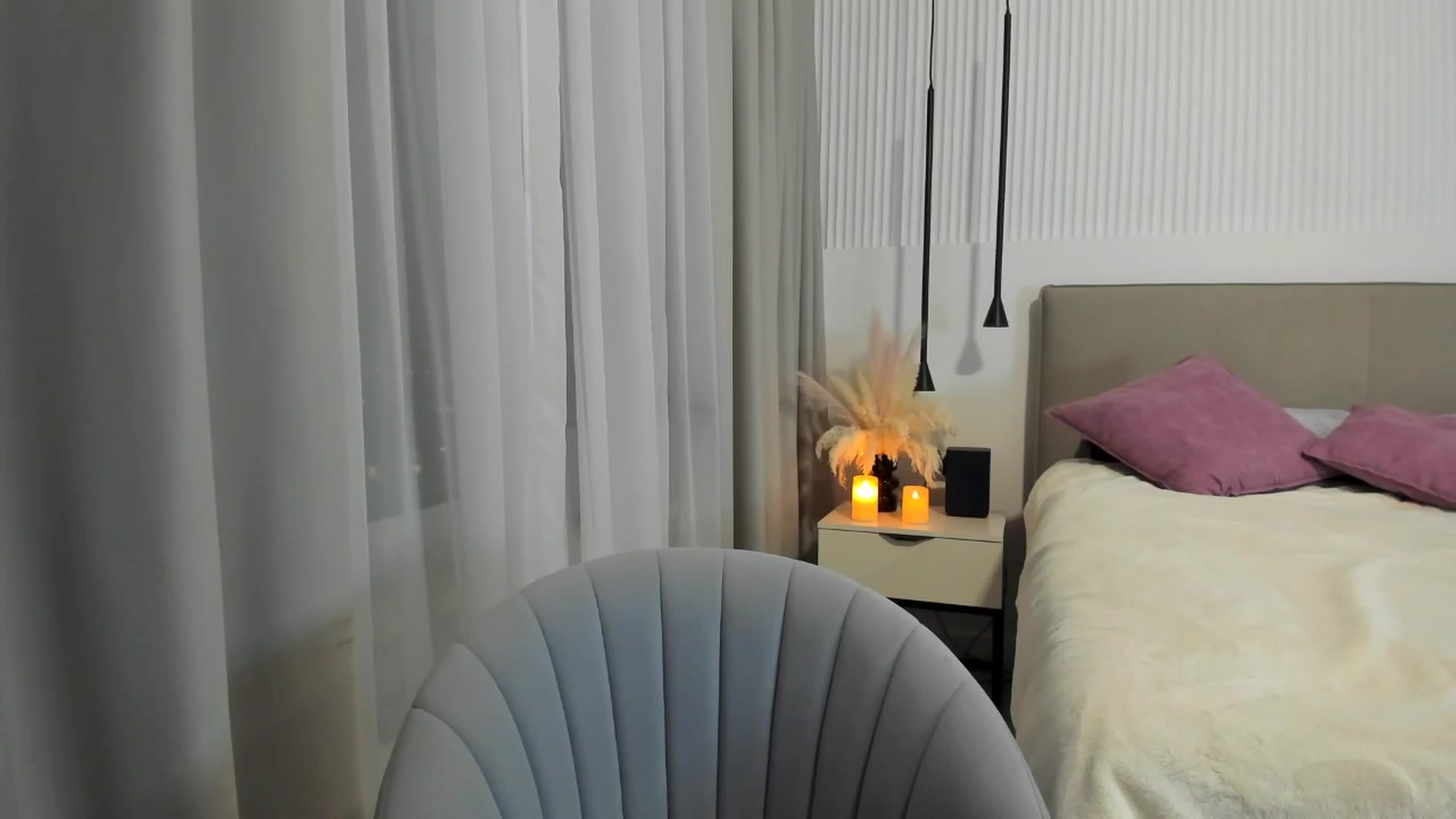 Gallery image thumbnail from Juicyylips's myfreecams stream on, 02/08/2025, 18:26 image 19 of 20