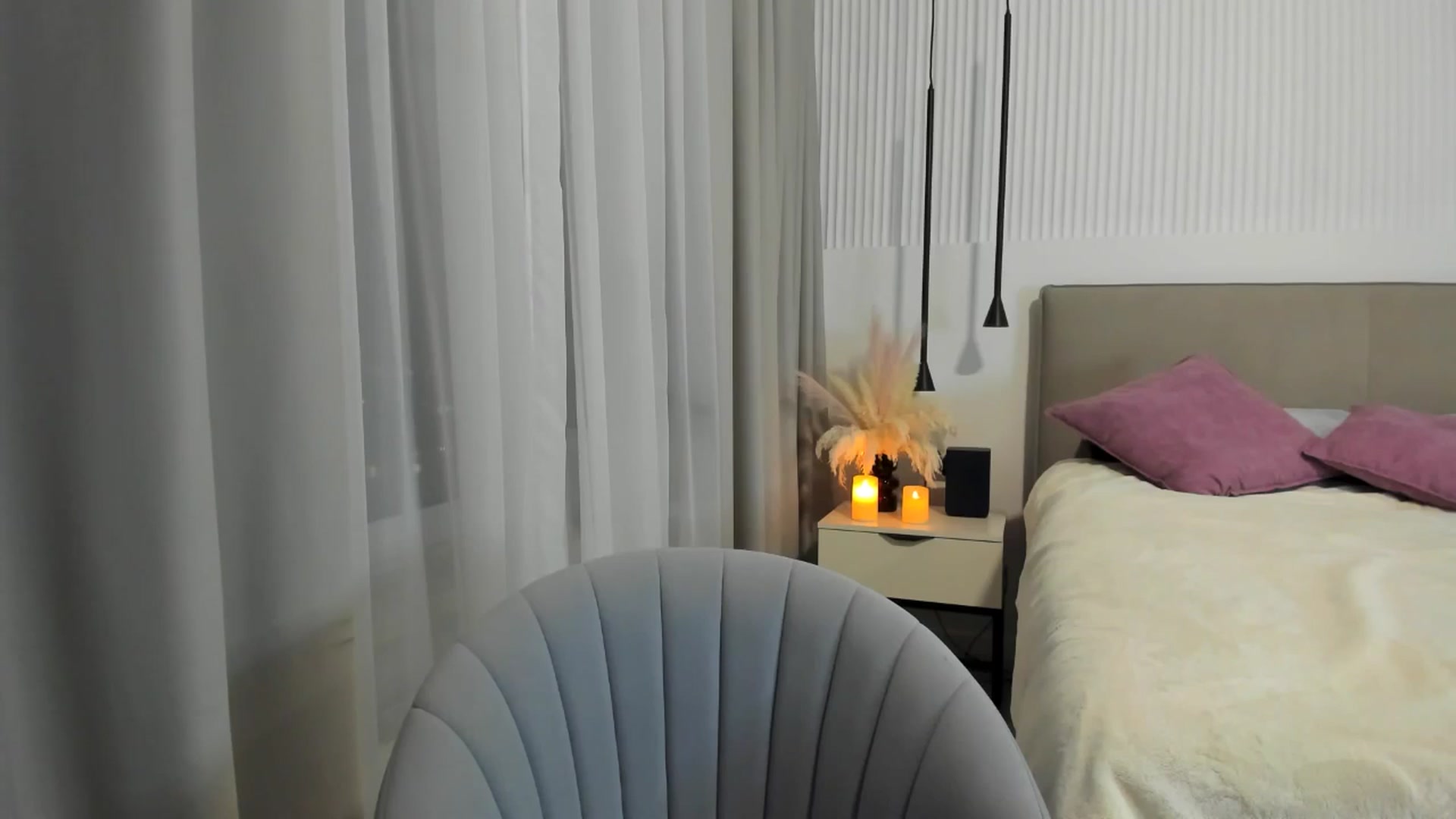 Gallery image thumbnail from Juicyylips's myfreecams stream on, 02/08/2025, 18:26 image 15 of 20