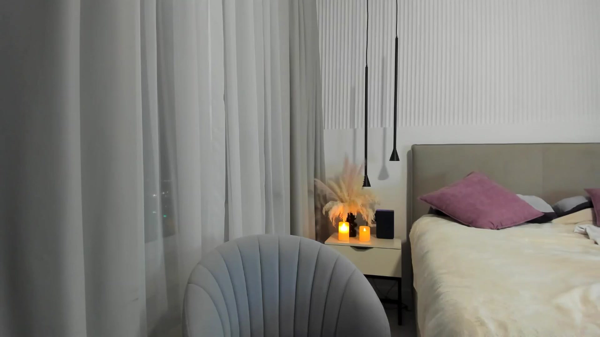 Gallery image thumbnail from Juicyylips's myfreecams stream on, 02/08/2025, 19:21 image 1 of 20