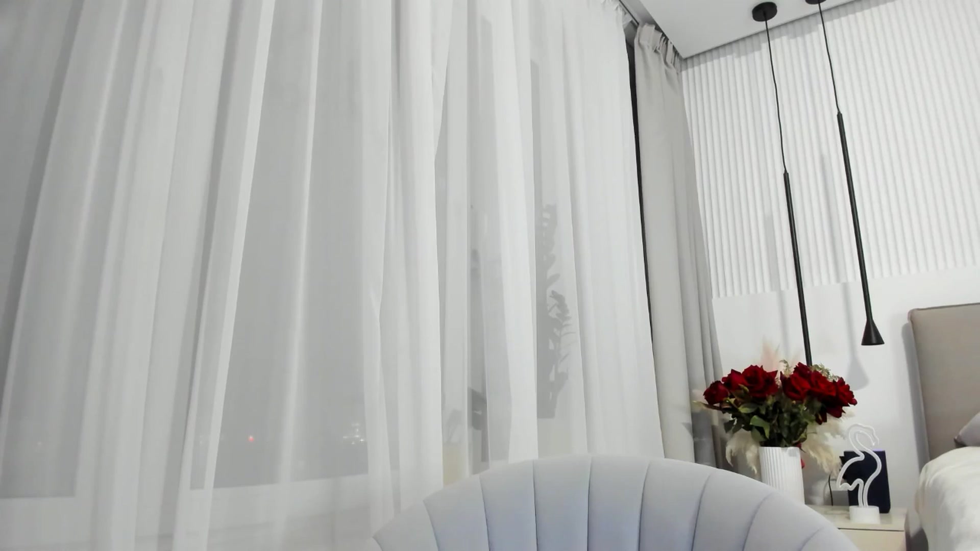 Gallery image thumbnail from Juicyylips's myfreecams stream on, 02/19/2025, 19:41 image 6 of 20