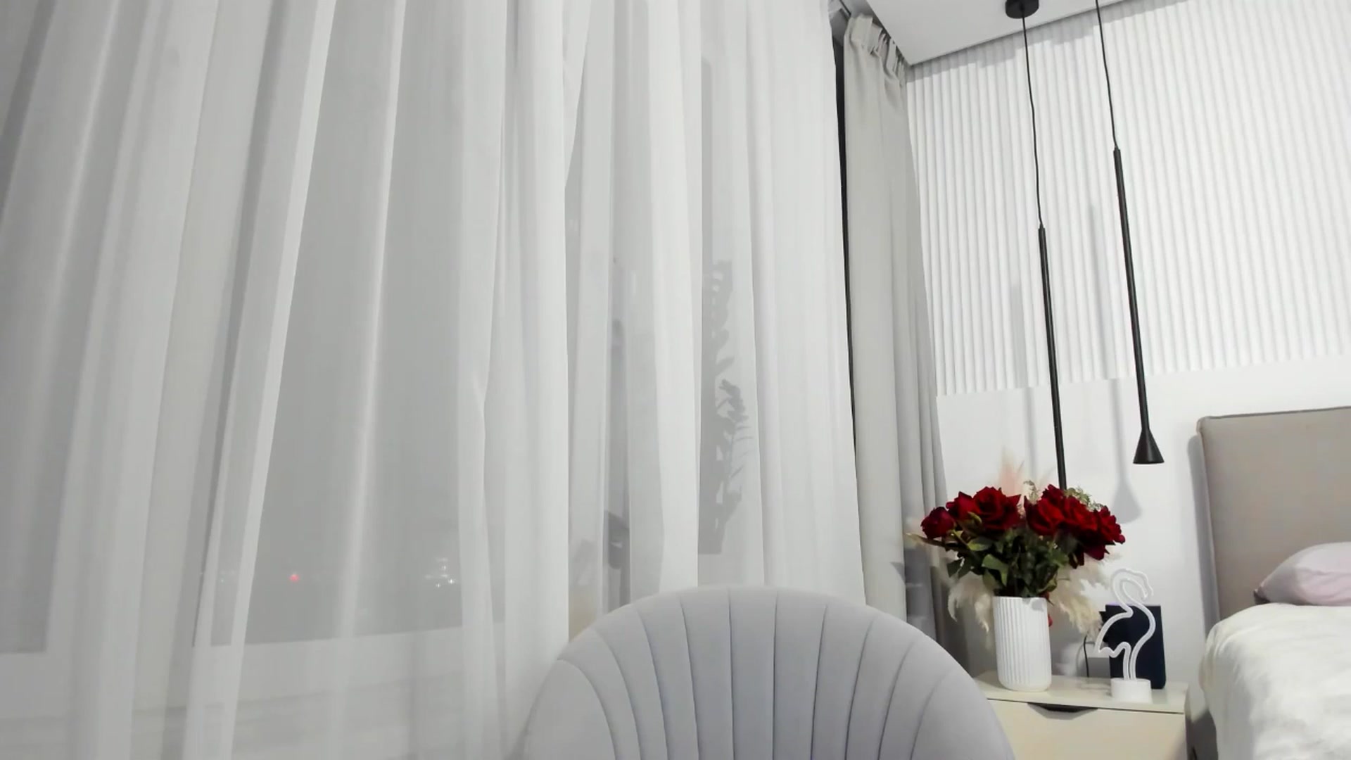 Gallery image thumbnail from Juicyylips's myfreecams stream on, 02/19/2025, 19:41 image 8 of 20