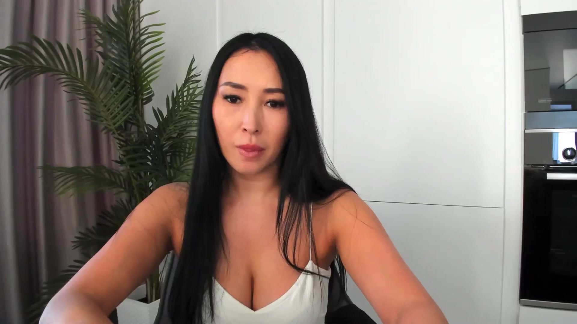 Gallery image thumbnail from Juicyylips's myfreecams stream on, 02/24/2025, 14:01 image 15 of 20