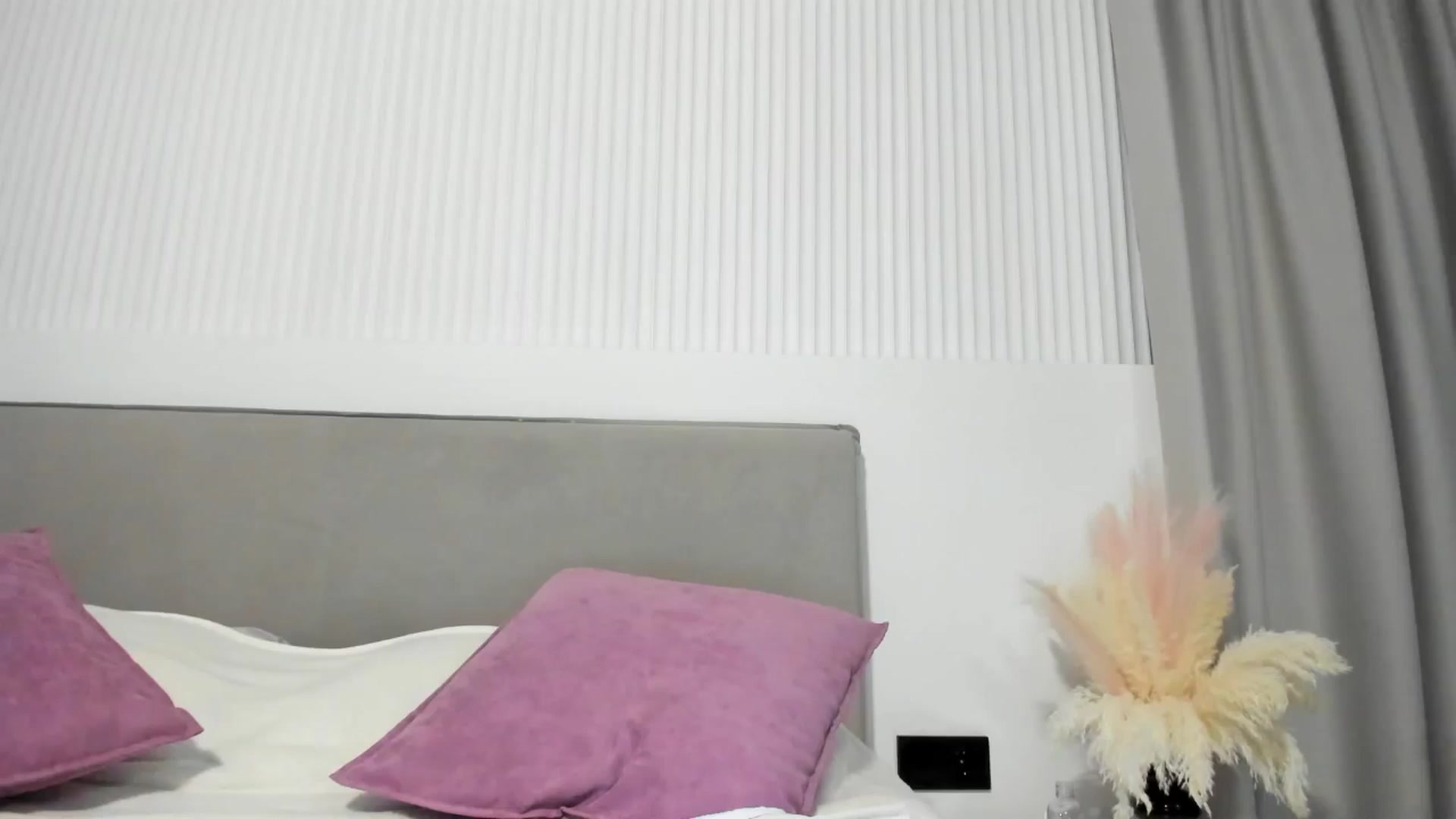 Gallery image thumbnail from Juicyylips's myfreecams stream on, 02/24/2025, 15:18 image 10 of 20