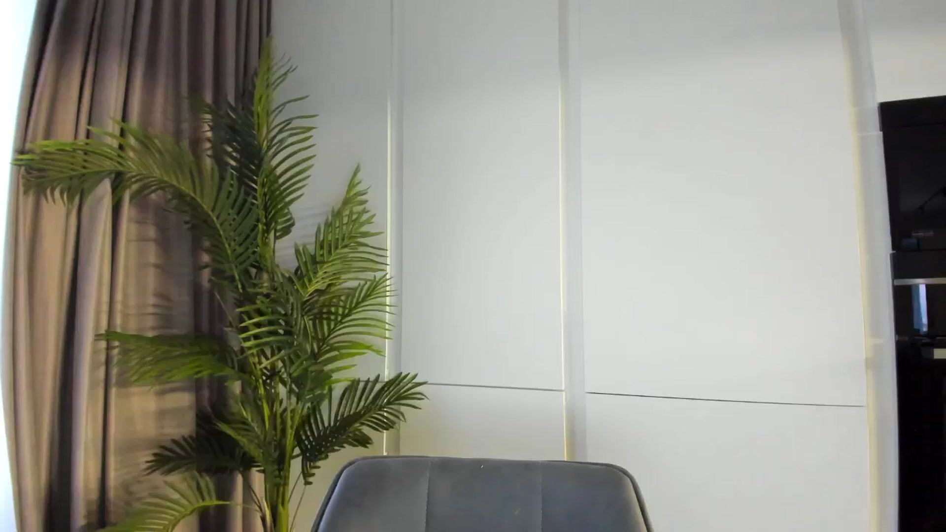 Gallery image thumbnail from Juicyylips's myfreecams stream on, 02/24/2025, 15:18 image 1 of 20
