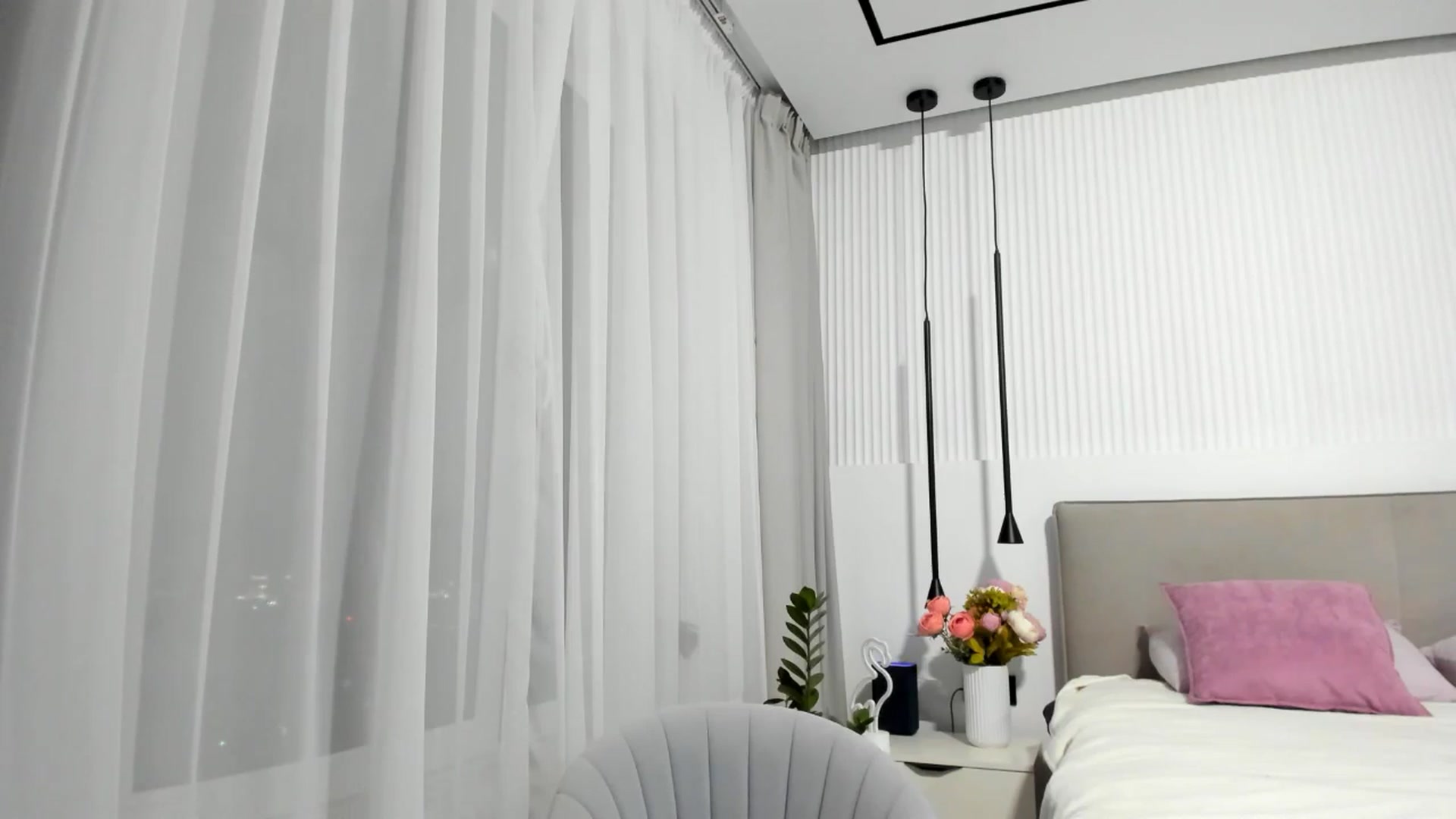 Gallery image thumbnail from Juicyylips's myfreecams stream on, 02/27/2025, 20:58 image 19 of 20