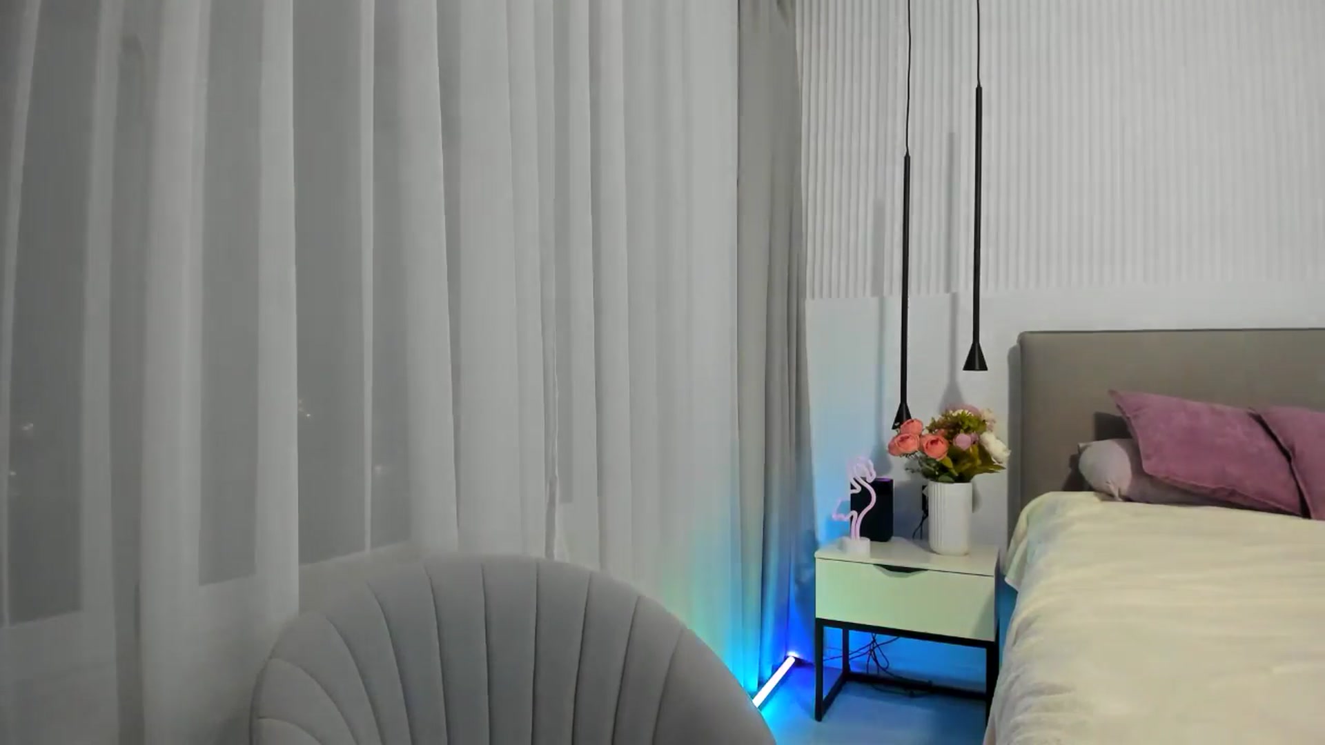 Gallery image thumbnail from Juicyylips's myfreecams stream on, 03/03/2025, 20:08 image 20 of 20