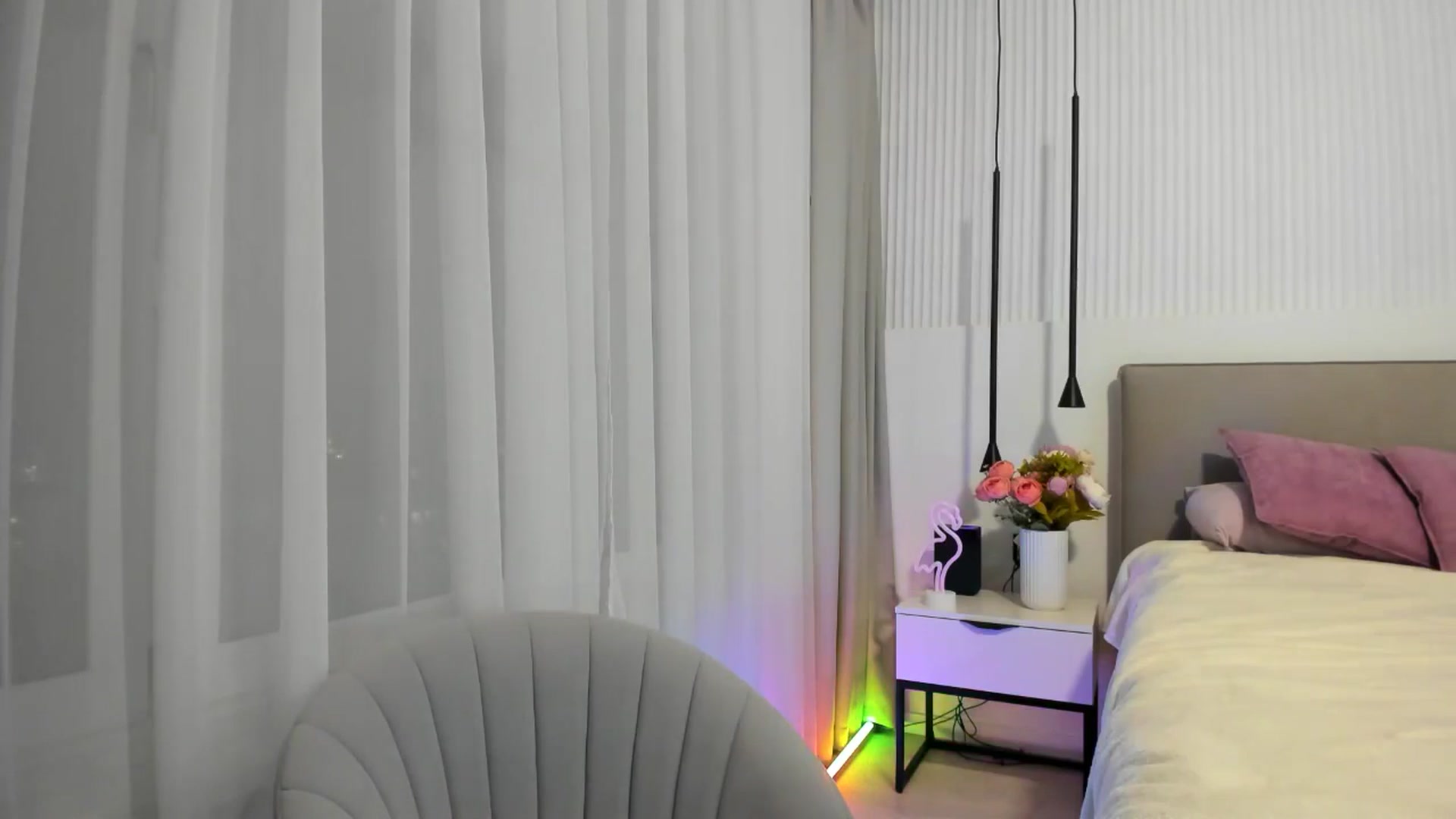 Gallery image thumbnail from Juicyylips's myfreecams stream on, 03/03/2025, 20:08 image 19 of 20