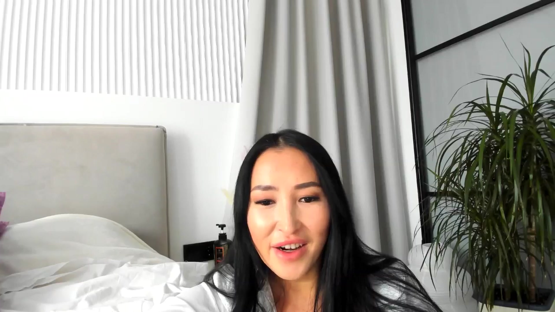 Gallery image thumbnail from Juicyylips's myfreecams stream on, 03/06/2025, 13:51 image 3 of 20