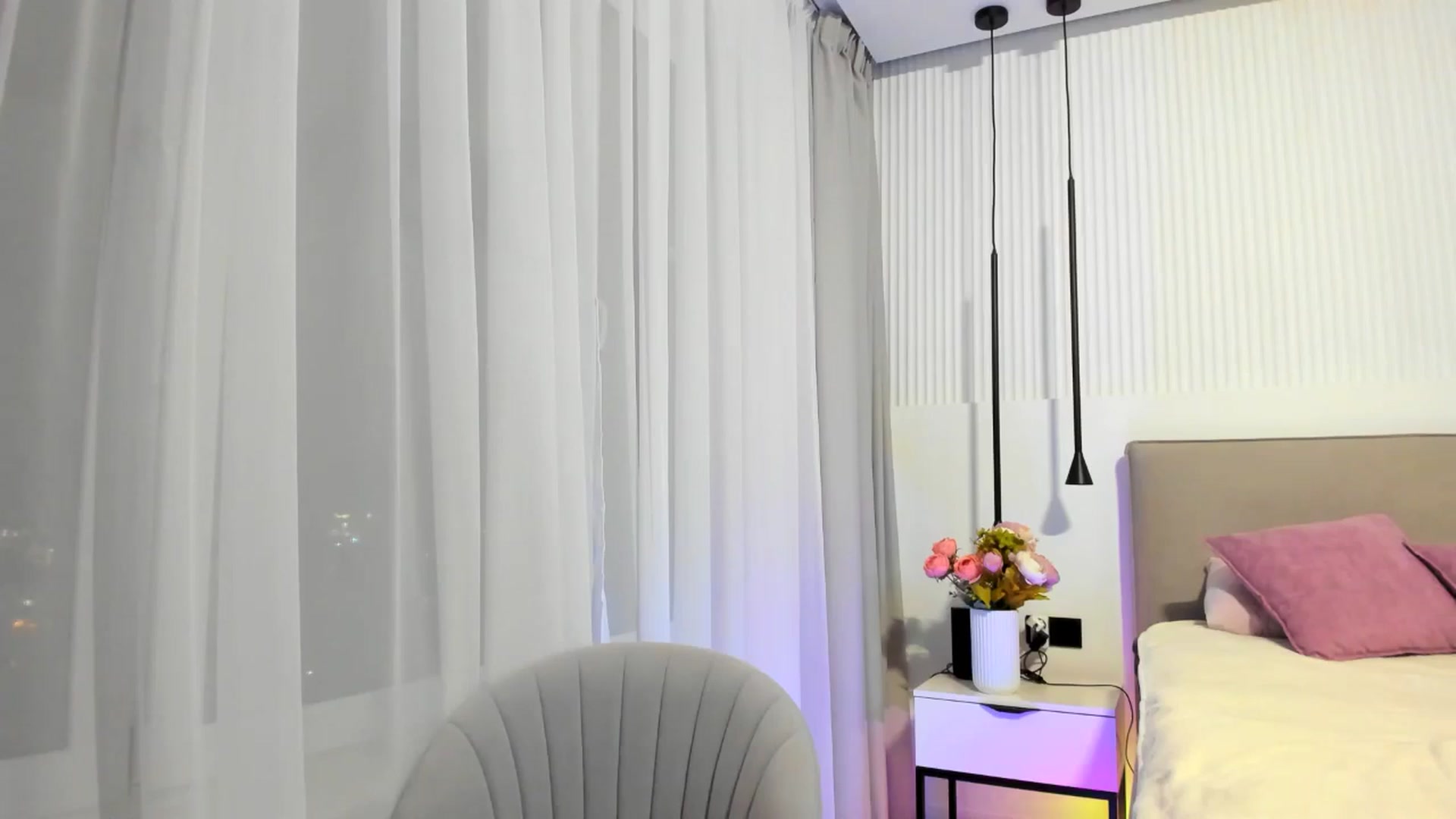 Gallery image thumbnail from Juicyylips's myfreecams stream on, 03/07/2025, 22:24 image 11 of 20
