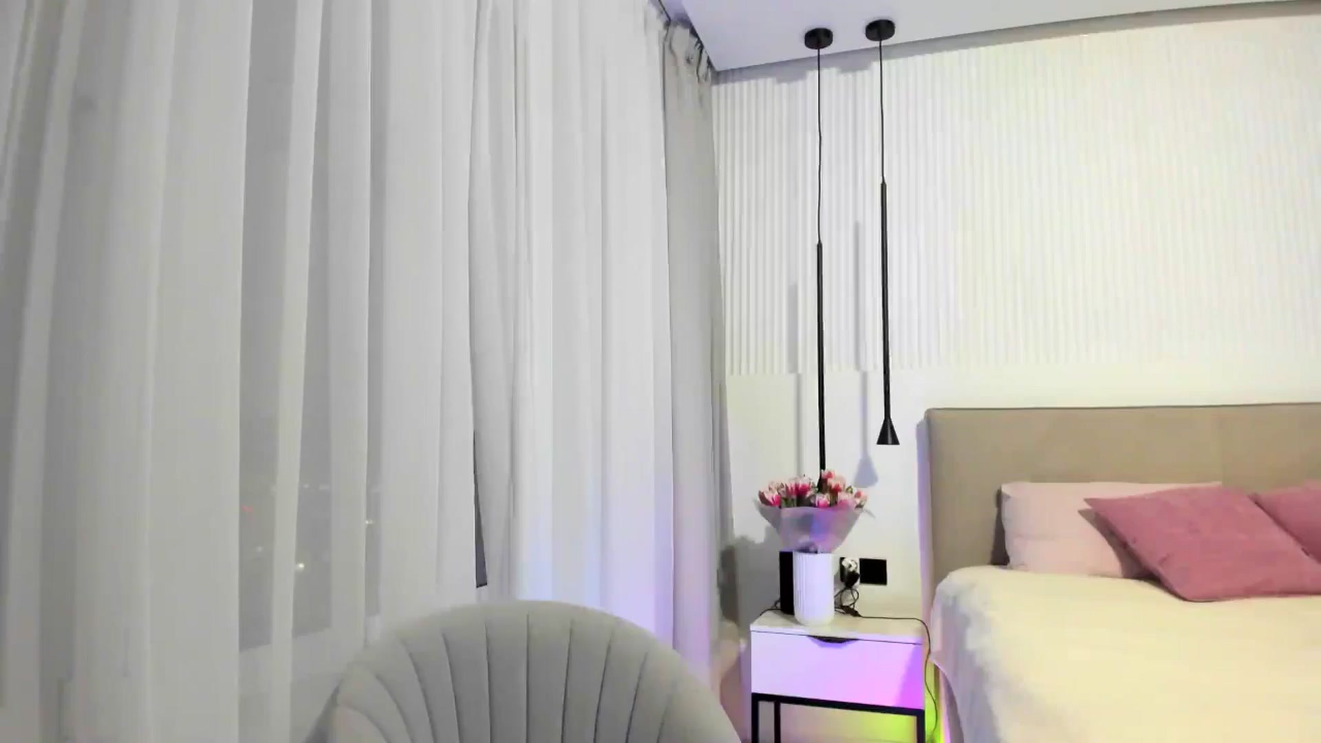 Gallery image thumbnail from Juicyylips's myfreecams stream on, 03/09/2025, 17:43 image 18 of 20
