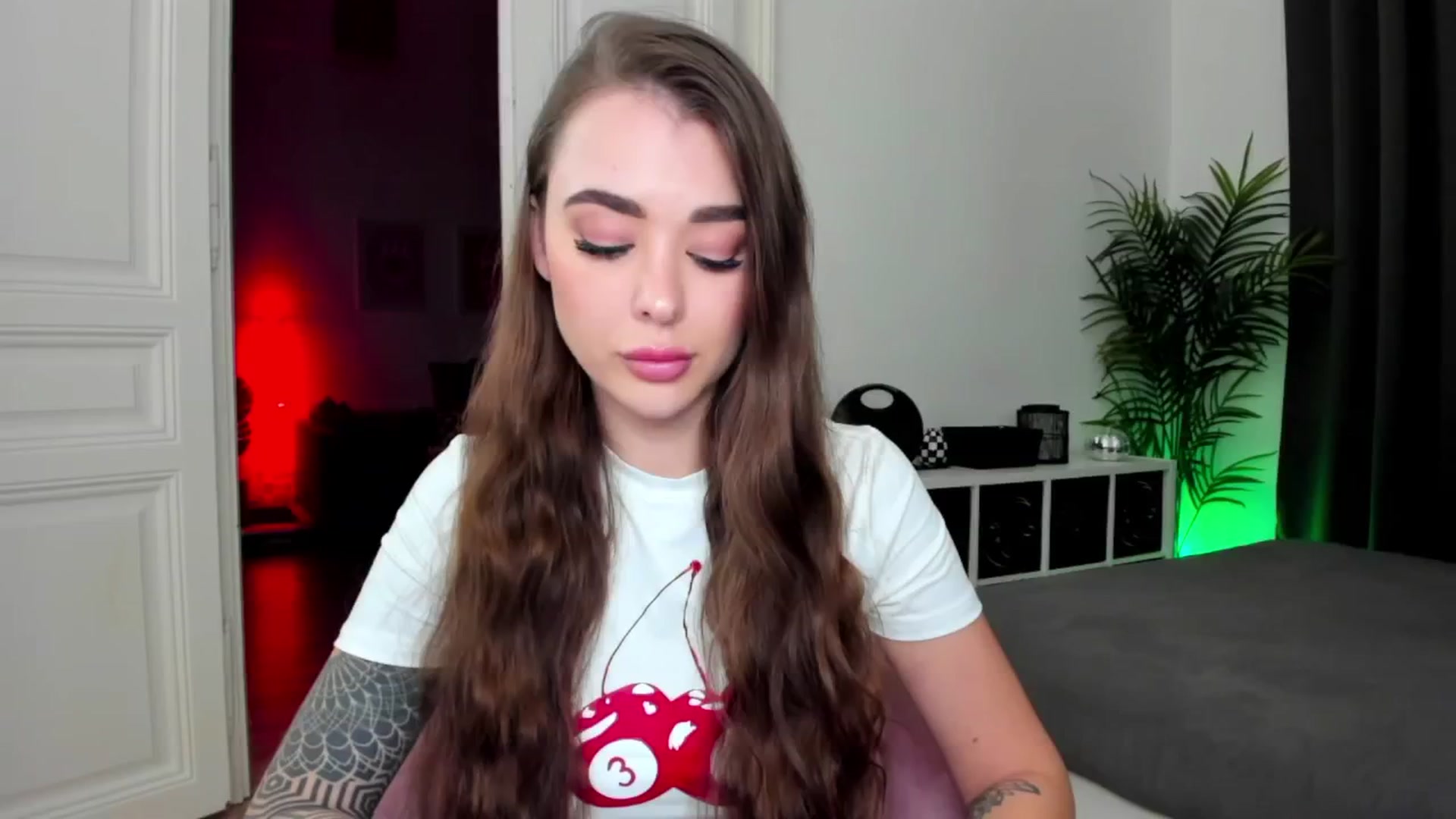 Gallery image thumbnail from Jul_la_la's myfreecams stream on, 11/23/2024, 21:14 image 10 of 20