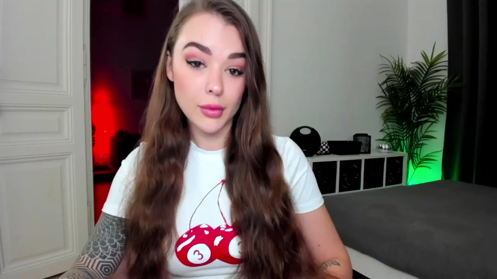 Gallery image thumbnail from Jul_la_la's myfreecams stream on, 11/23/2024, 21:14 image 4 of 20