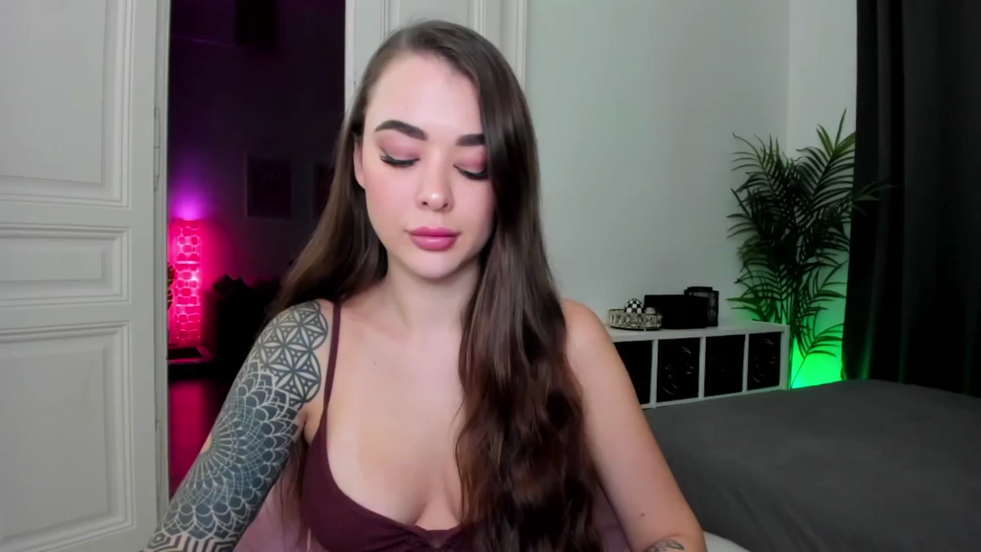 Gallery image thumbnail from Jul_la_la's myfreecams stream on, 11/29/2024, 15:18 image 16 of 20