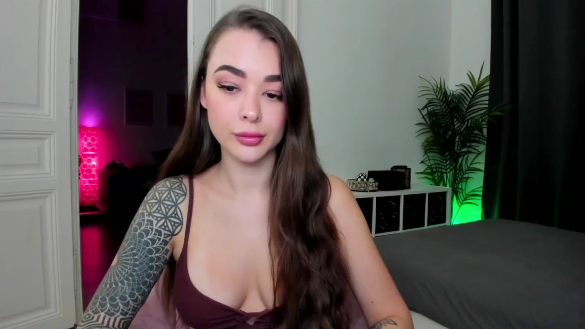 Gallery image thumbnail from Jul_la_la's myfreecams stream on, 11/29/2024, 17:14 image 13 of 20