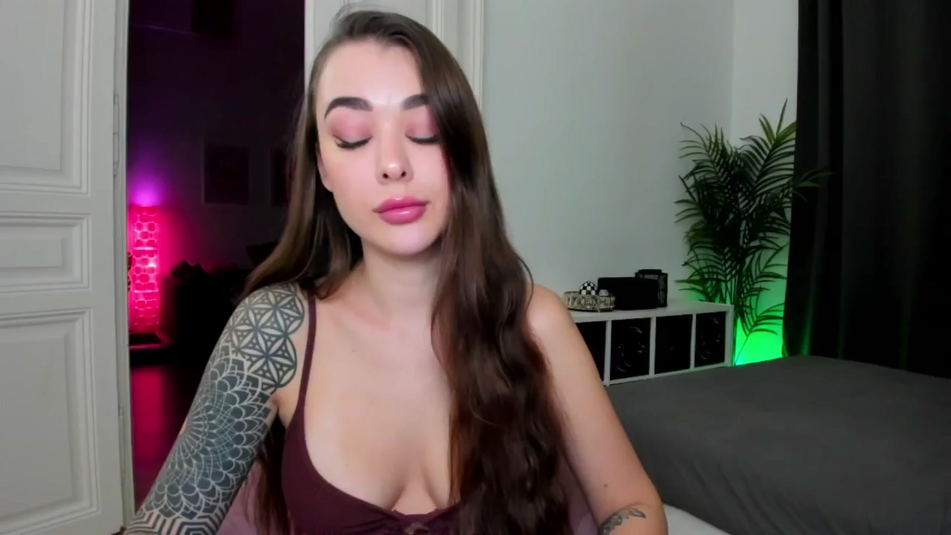 Gallery image thumbnail from Jul_la_la's myfreecams stream on, 11/29/2024, 17:14 image 15 of 20