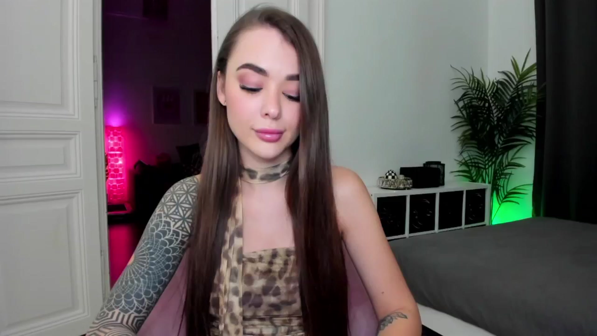 Gallery image thumbnail from Jul_la_la's myfreecams stream on, 12/04/2024, 19:10 image 17 of 20