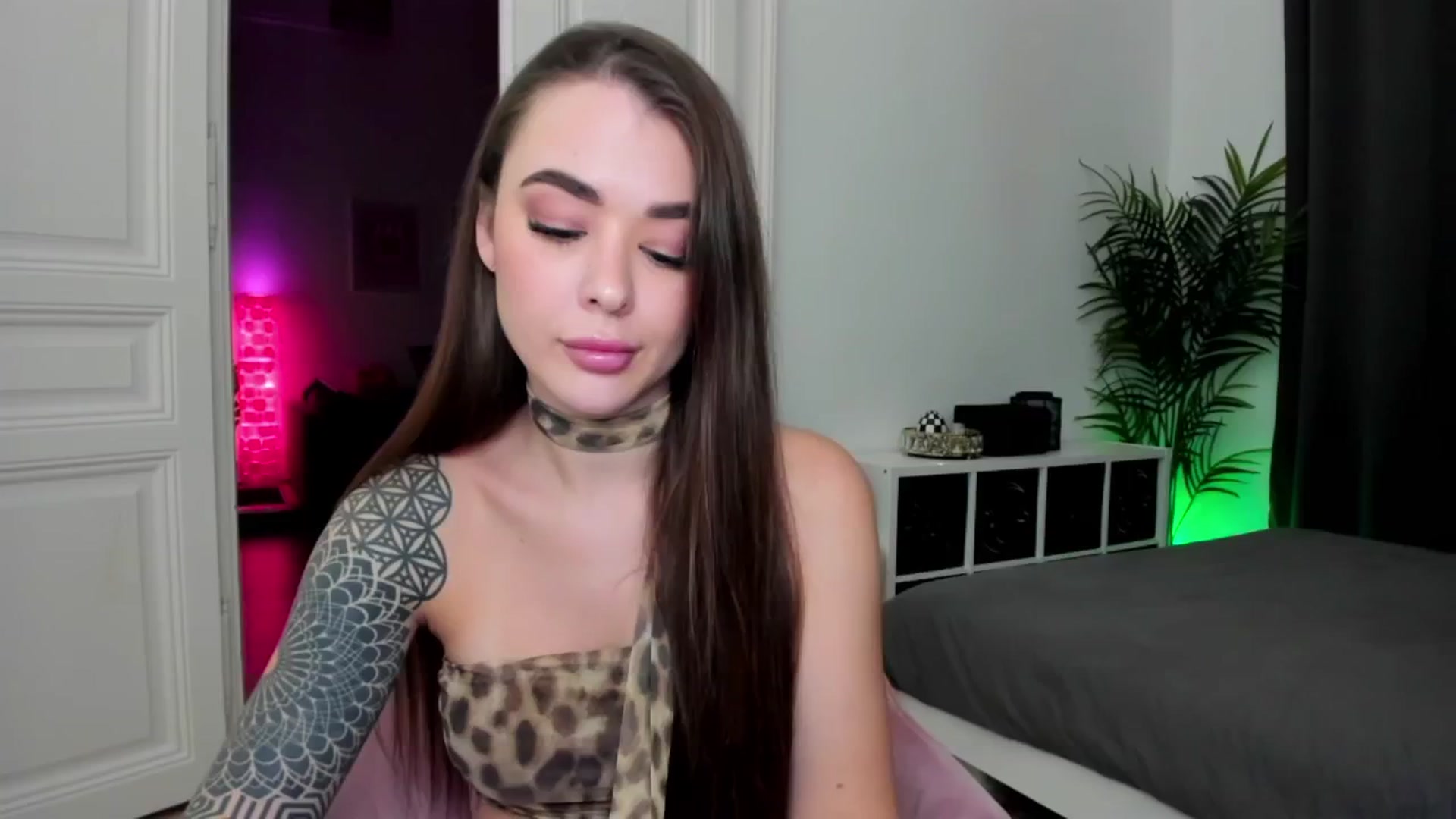 Gallery image thumbnail from Jul_la_la's myfreecams stream on, 12/04/2024, 20:24 image 10 of 20