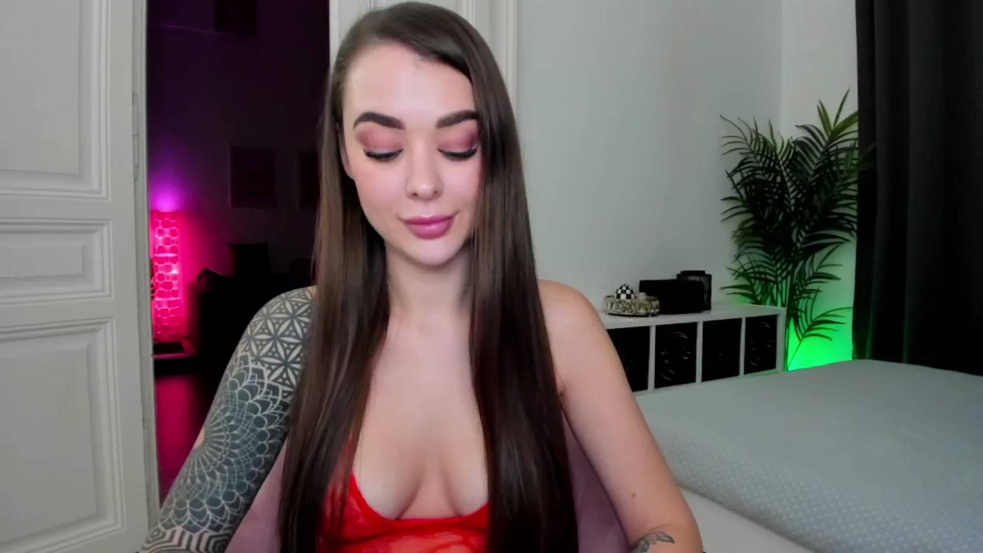 Gallery image thumbnail from Jul_la_la's myfreecams stream on, 12/05/2024, 19:12 image 18 of 20