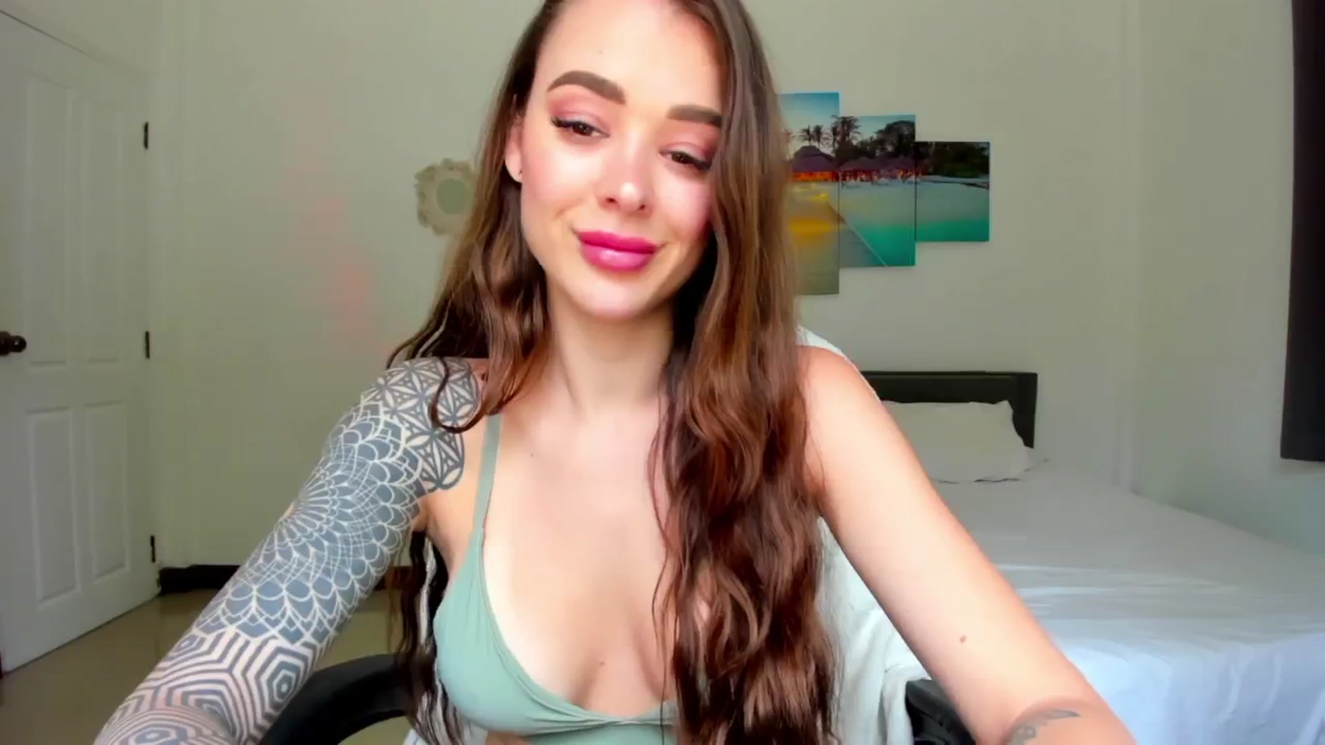 Gallery image thumbnail from Jul_la_la's myfreecams stream on, 01/22/2025, 05:52 image 6 of 20