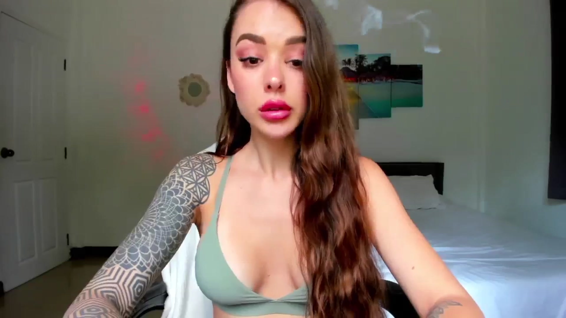 Gallery image thumbnail from Jul_la_la's myfreecams stream on, 01/22/2025, 05:52 image 14 of 20