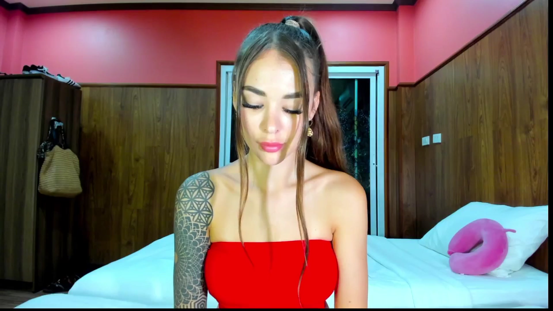 Gallery image thumbnail from Jul_la_la's myfreecams stream on, 03/02/2025, 16:27 image 9 of 20