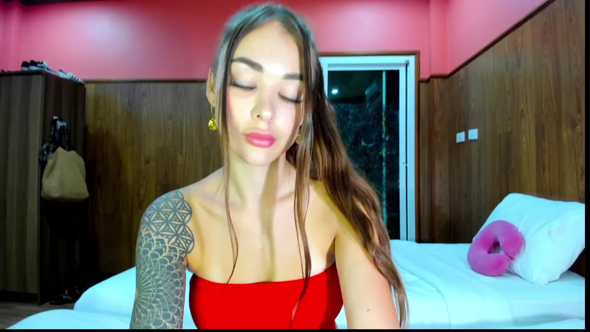 Gallery image thumbnail from Jul_la_la's myfreecams stream on, 03/02/2025, 16:56 image 15 of 20