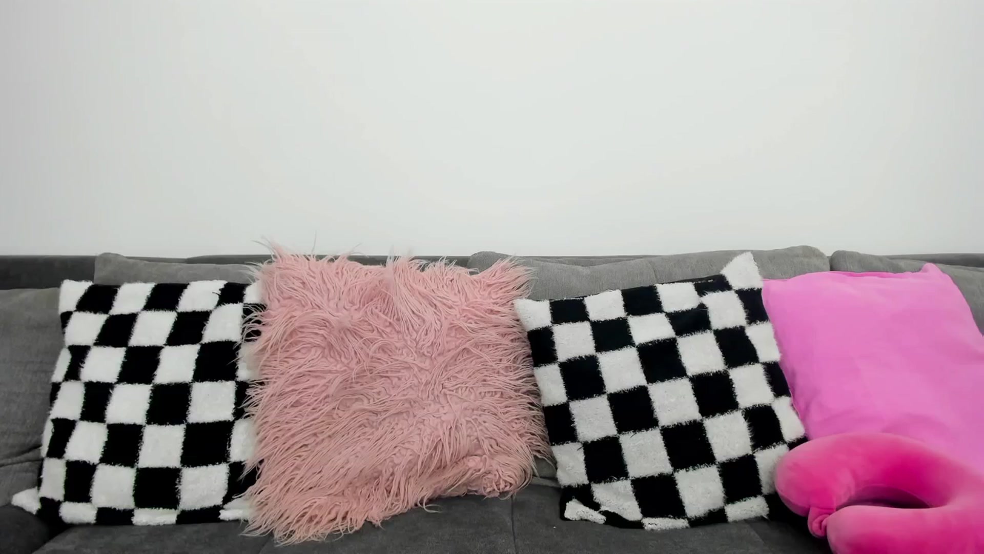 Gallery image thumbnail from Jul_la_la's myfreecams stream on, 03/20/2025, 09:05 image 15 of 20