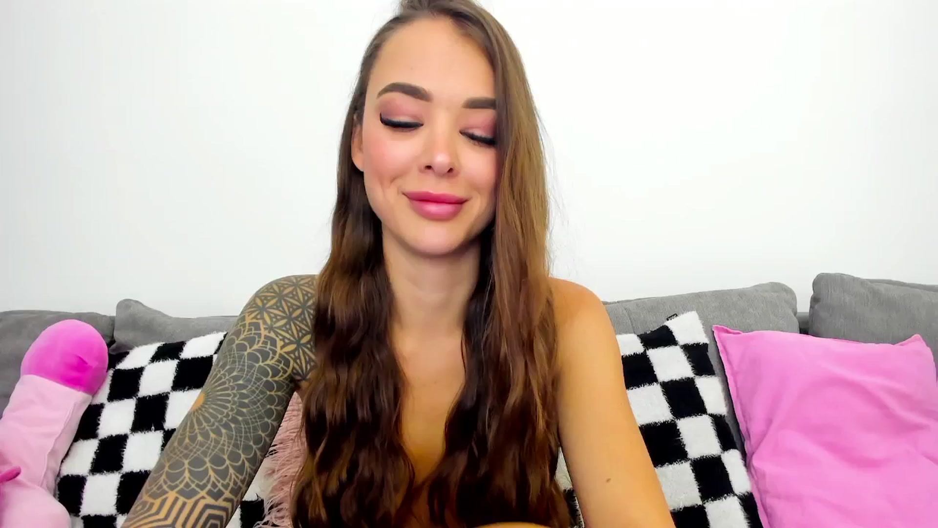 Gallery image thumbnail from Jul_la_la's myfreecams stream on, 03/22/2025, 10:54 image 15 of 20