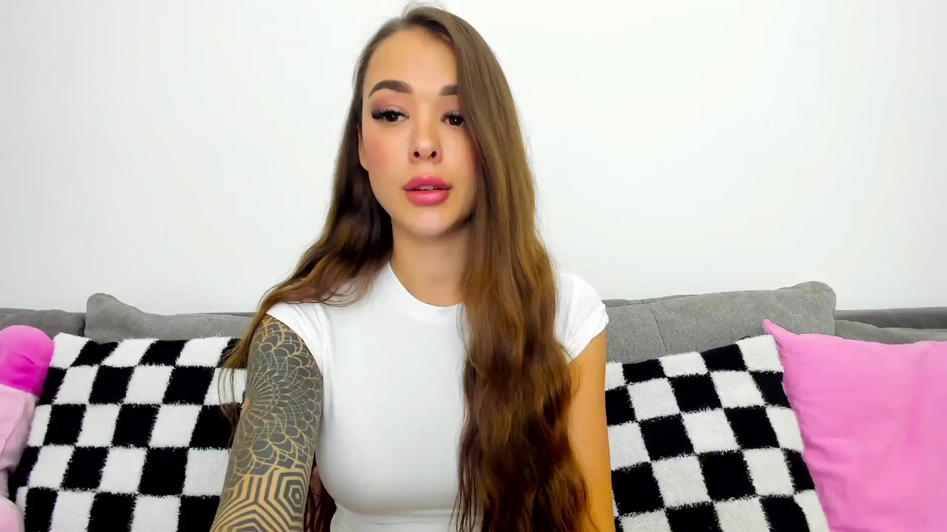 Gallery image thumbnail from Jul_la_la's myfreecams stream on, 03/22/2025, 16:44 image 2 of 20