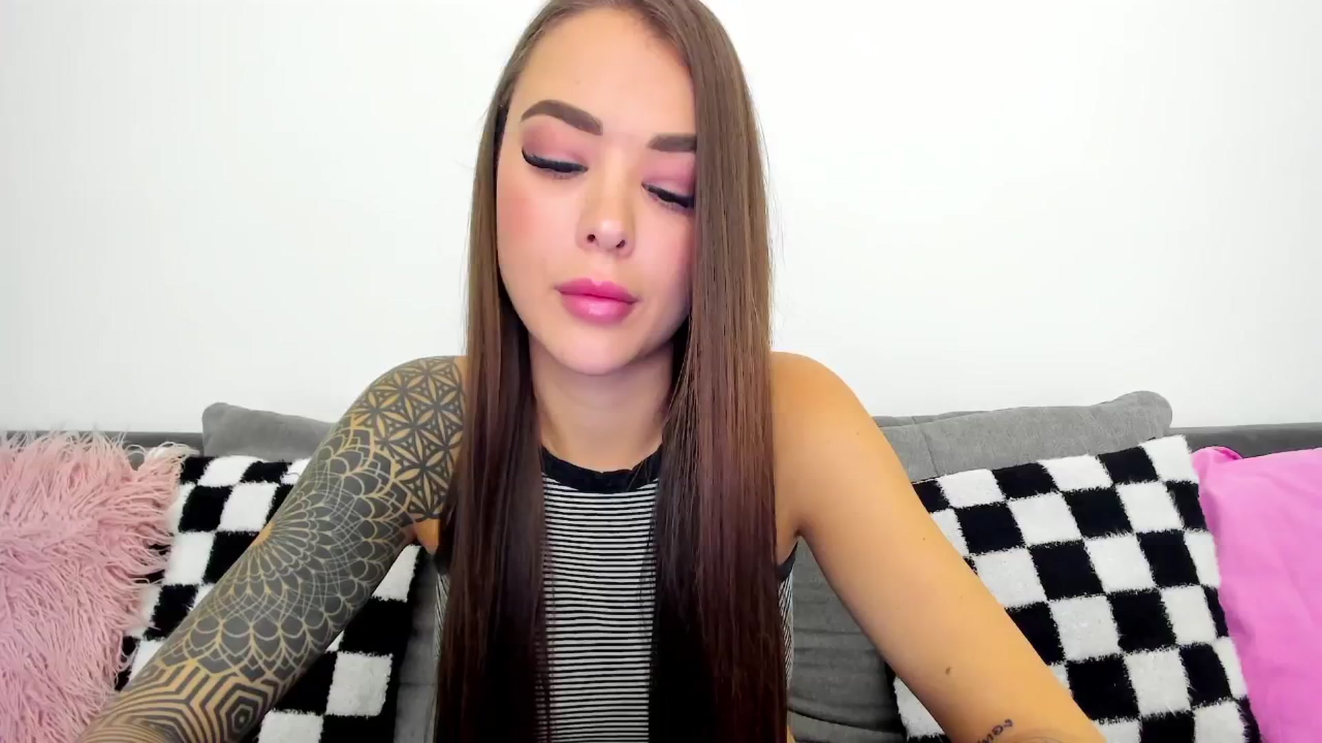 Gallery image thumbnail from Jul_la_la's myfreecams stream on, 03/28/2025, 10:42 image 15 of 20
