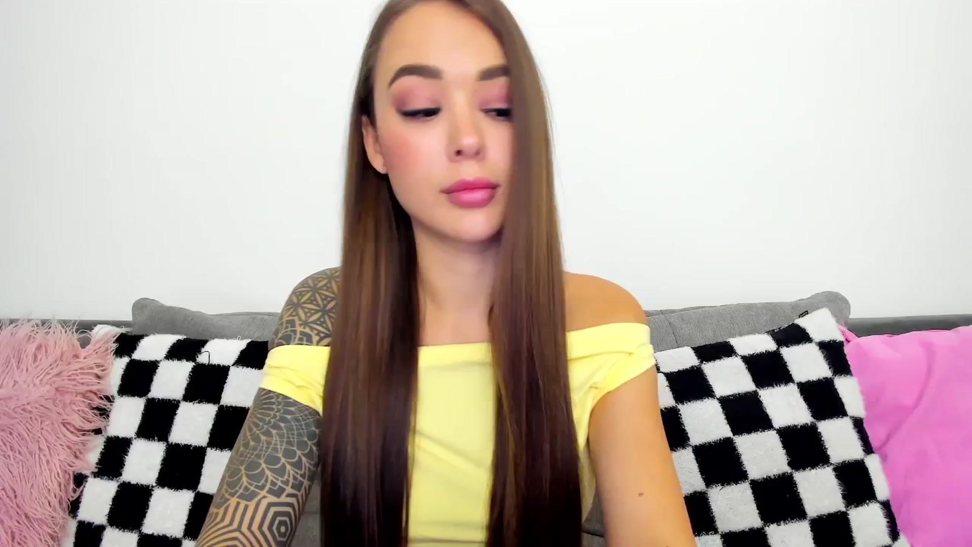 Gallery image thumbnail from Jul_la_la's myfreecams stream on, 03/28/2025, 15:28 image 6 of 20