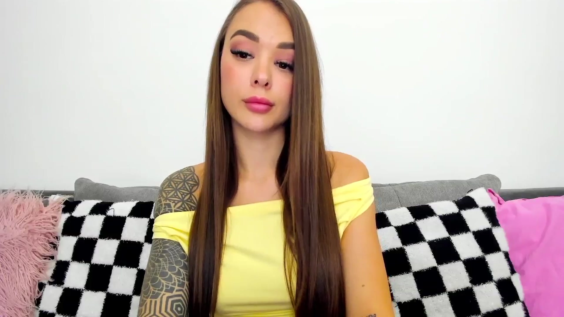 Gallery image thumbnail from Jul_la_la's myfreecams stream on, 03/28/2025, 15:28 image 15 of 20