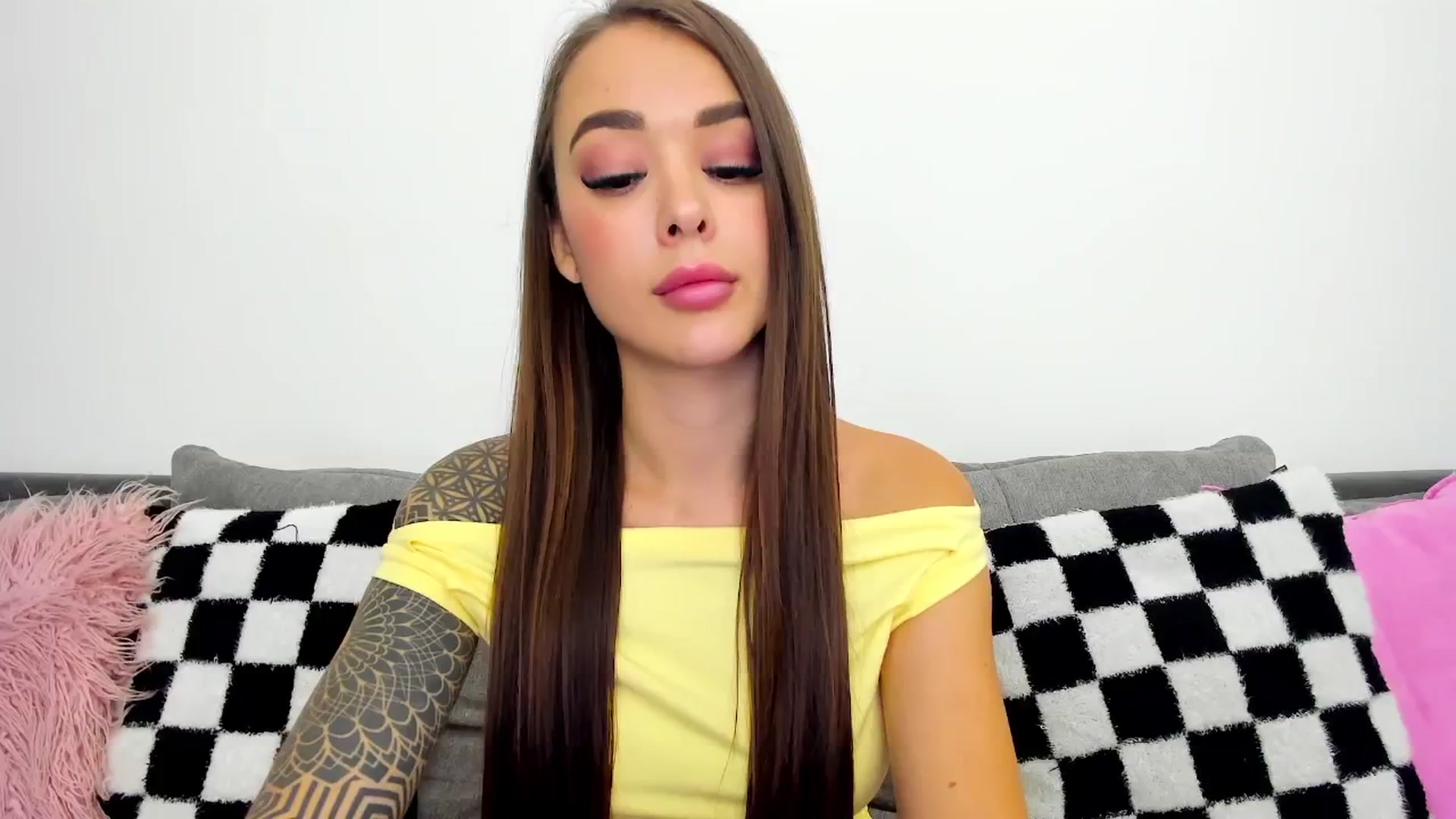 Gallery image thumbnail from Jul_la_la's myfreecams stream on, 03/28/2025, 21:11 image 6 of 20
