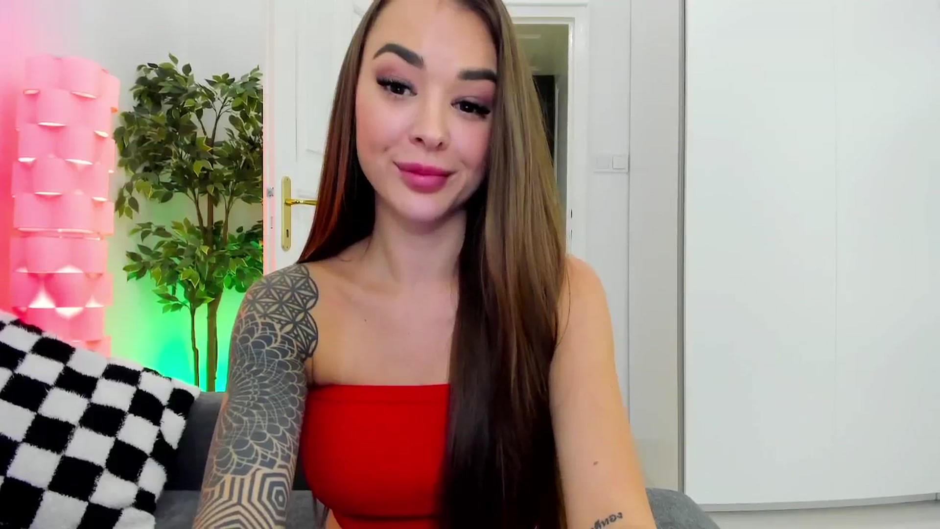 Gallery image thumbnail from Jul_la_la's myfreecams stream on, 05/13/2025, 19:18 image 14 of 20