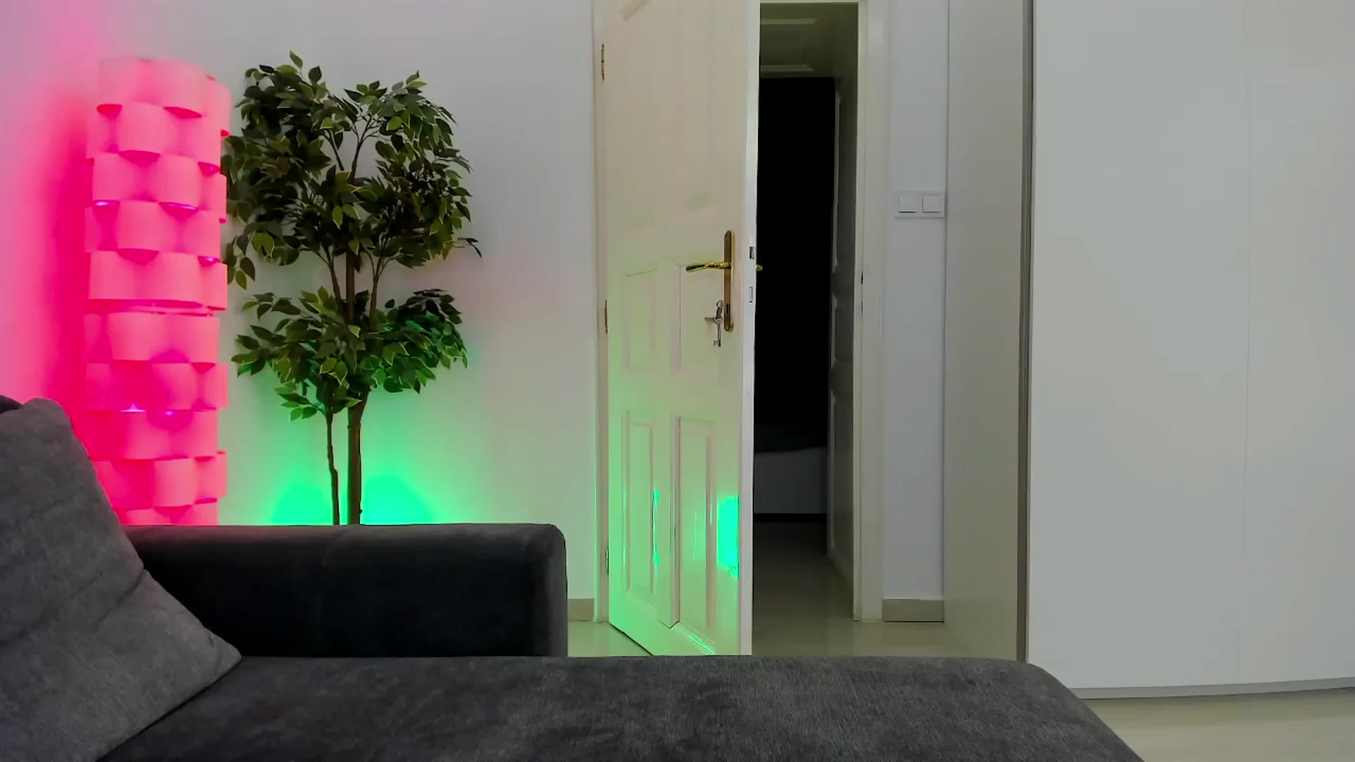 Gallery image thumbnail from Jul_la_la's myfreecams stream on, 05/14/2025, 19:37 image 11 of 20