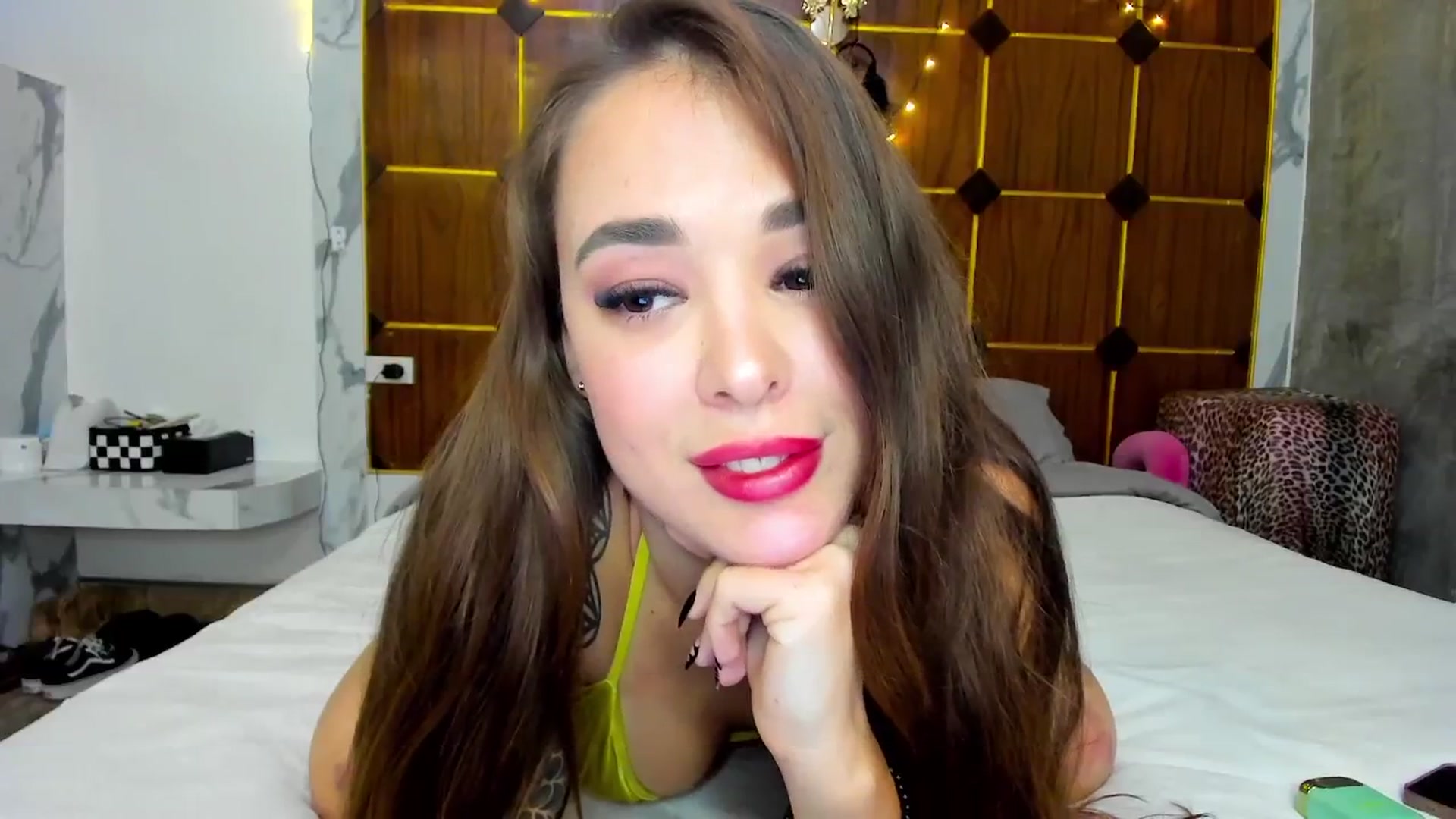 Gallery image thumbnail from Jul_la_la's myfreecams stream on, 05/28/2025, 06:07 image 3 of 20