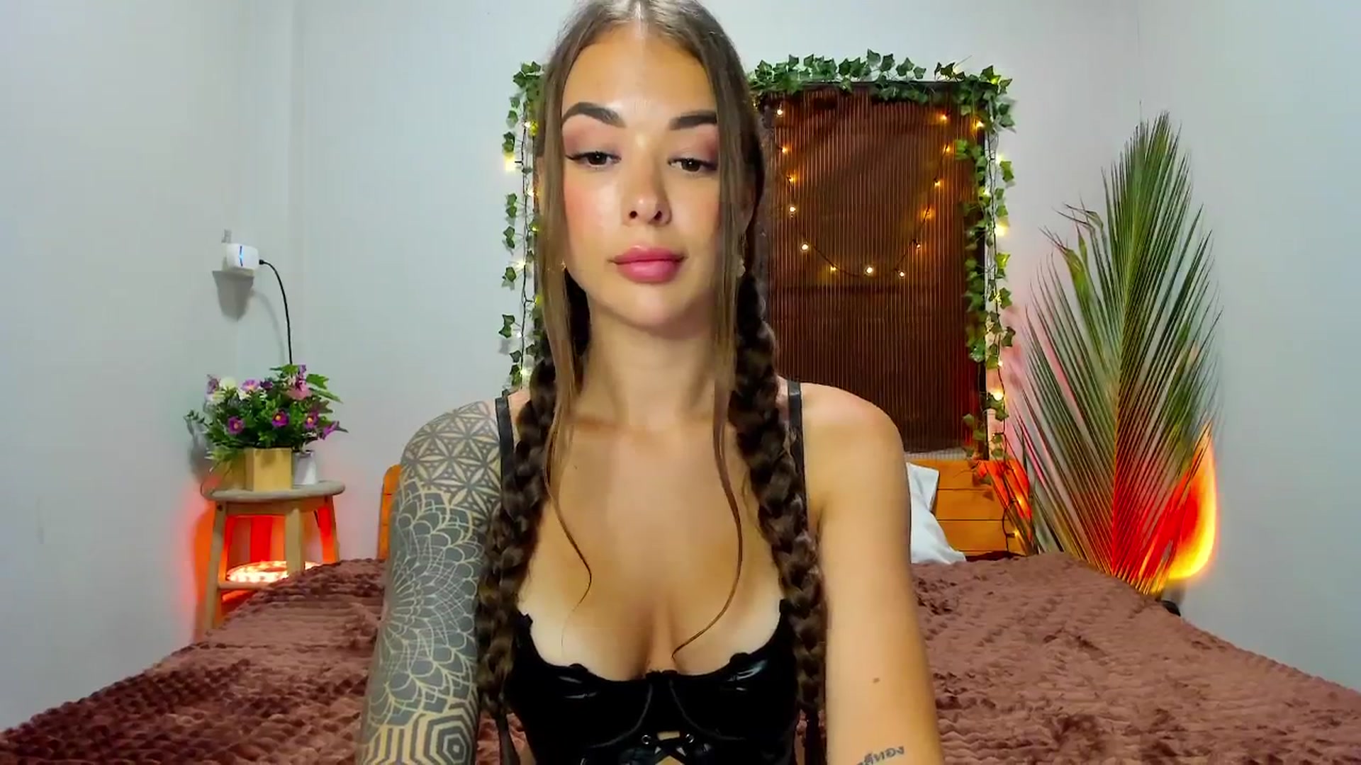 Gallery image thumbnail from Jul_la_la's myfreecams stream on, 07/13/2025, 08:20 image 16 of 20