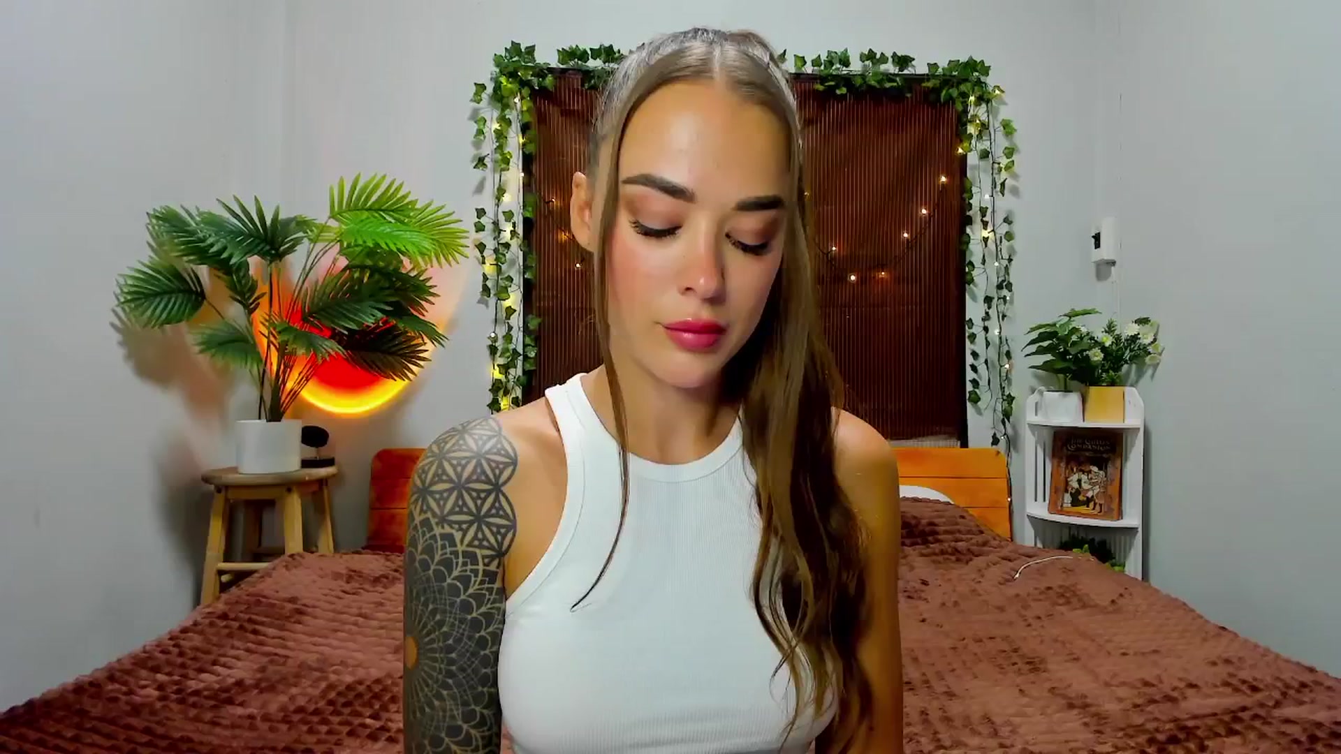 Gallery image thumbnail from Jul_la_la's myfreecams stream on, 08/10/2025, 15:08 image 1 of 20