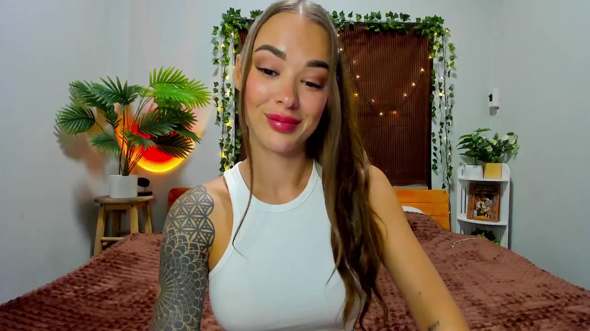 Gallery image thumbnail from Jul_la_la's myfreecams stream on, 08/10/2025, 15:08 image 15 of 20