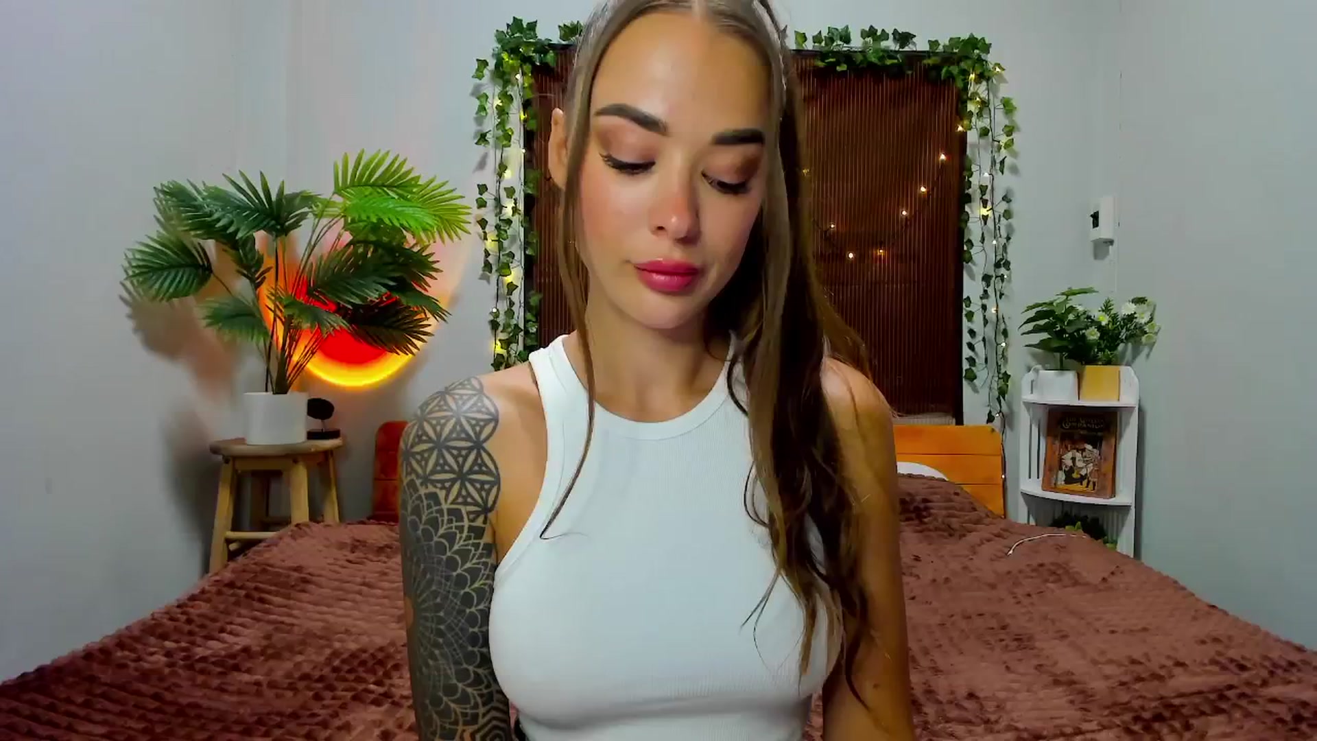 Gallery image thumbnail from Jul_la_la's myfreecams stream on, 08/10/2025, 15:08 image 14 of 20