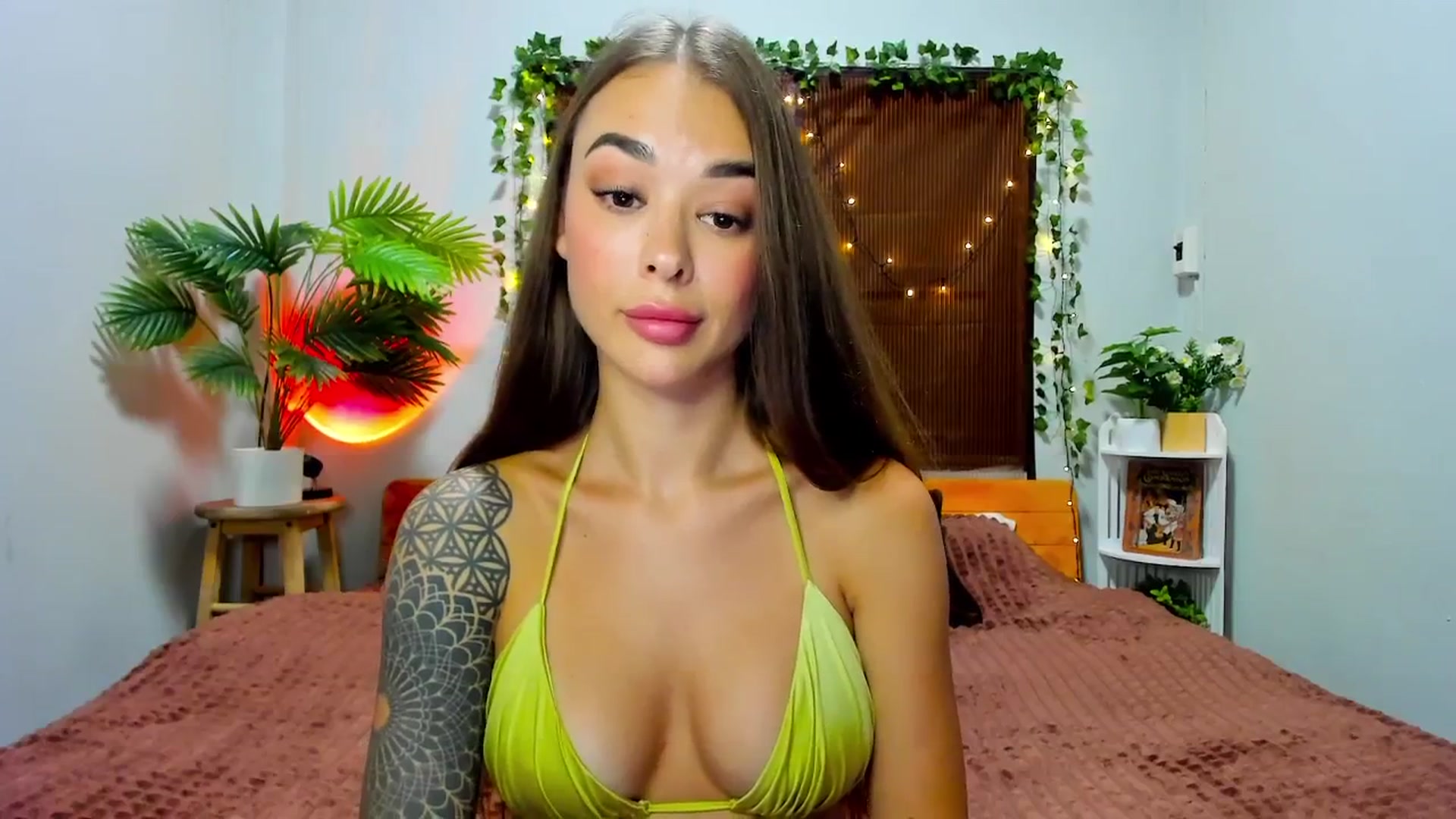 Gallery image thumbnail from Jul_la_la's myfreecams stream on, 08/15/2025, 11:06 image 17 of 20