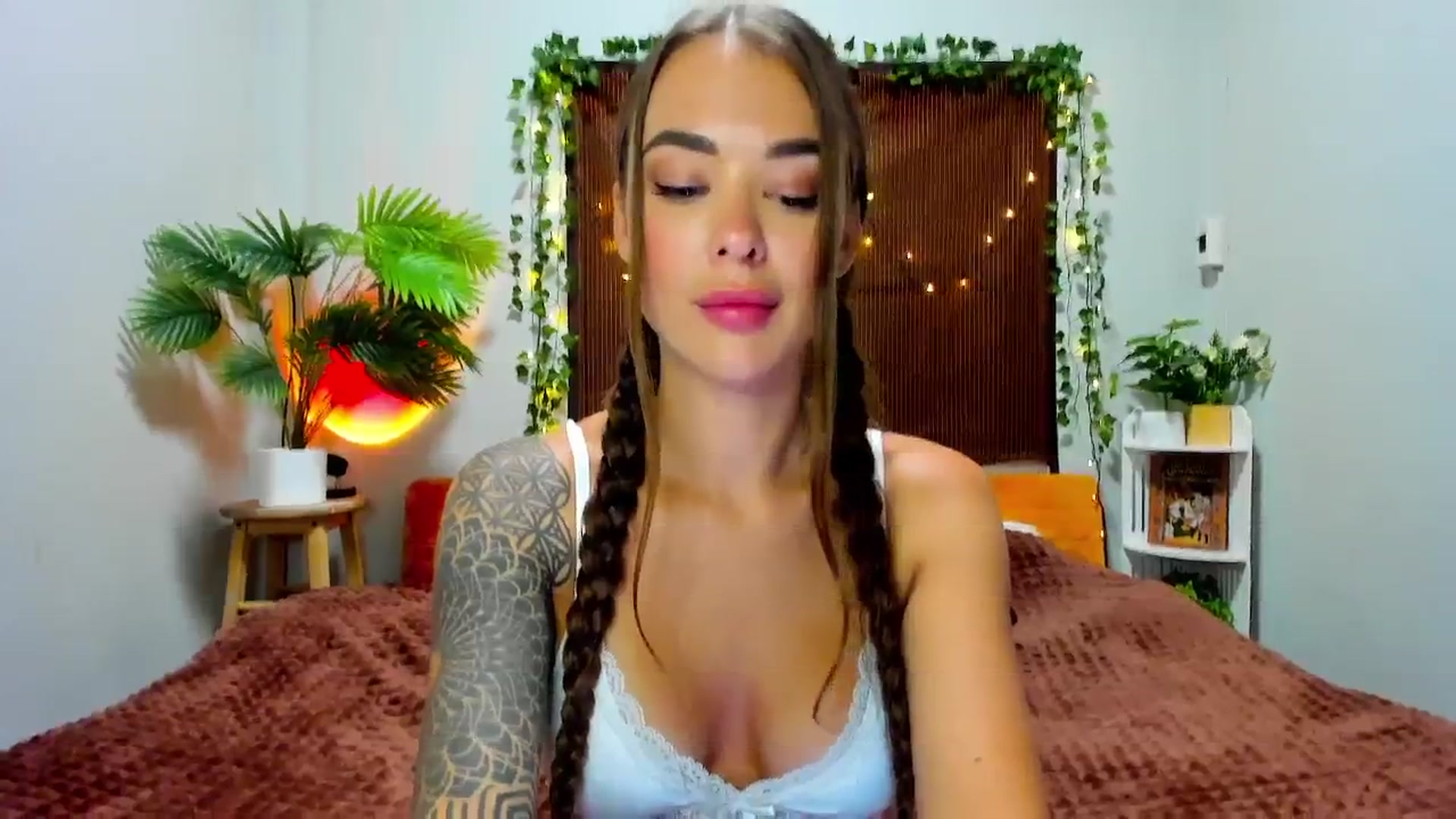 Gallery image thumbnail from Jul_la_la's myfreecams stream on, 08/30/2025, 16:13 image 12 of 20