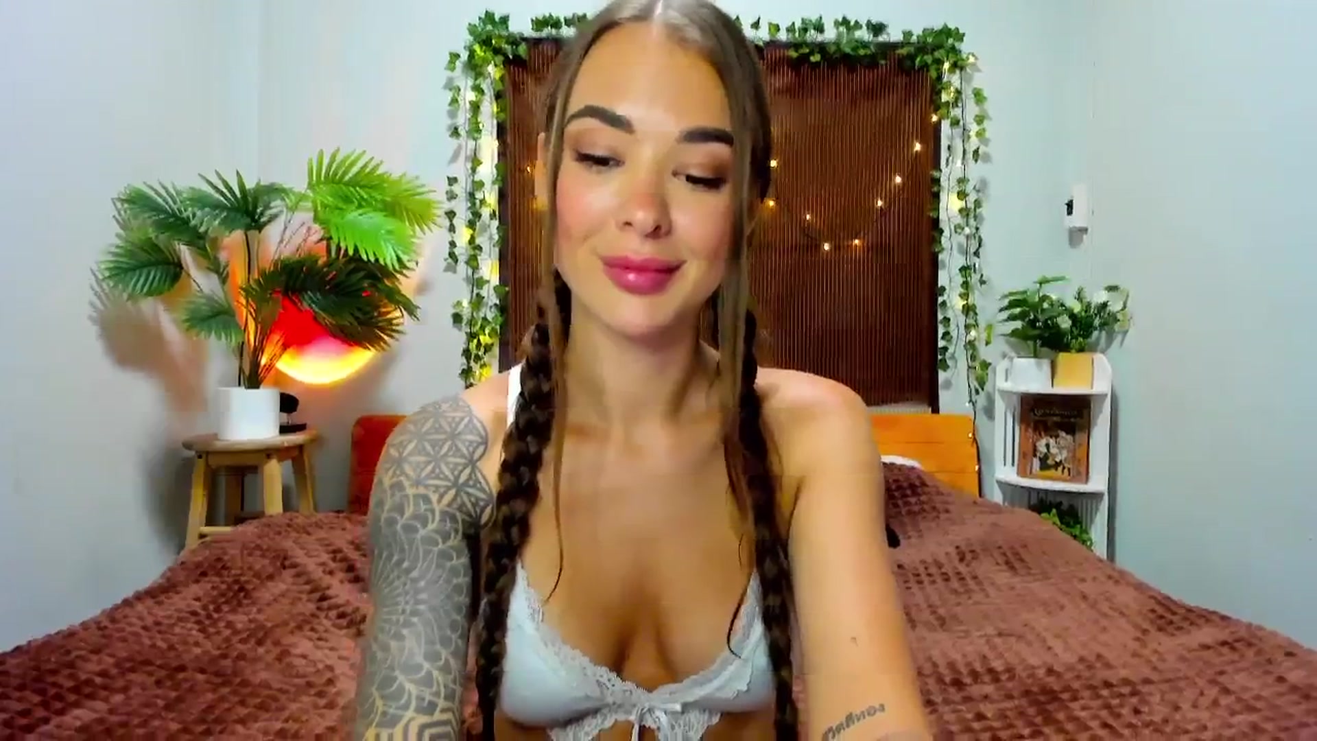 Gallery image thumbnail from Jul_la_la's myfreecams stream on, 08/30/2025, 16:13 image 14 of 20