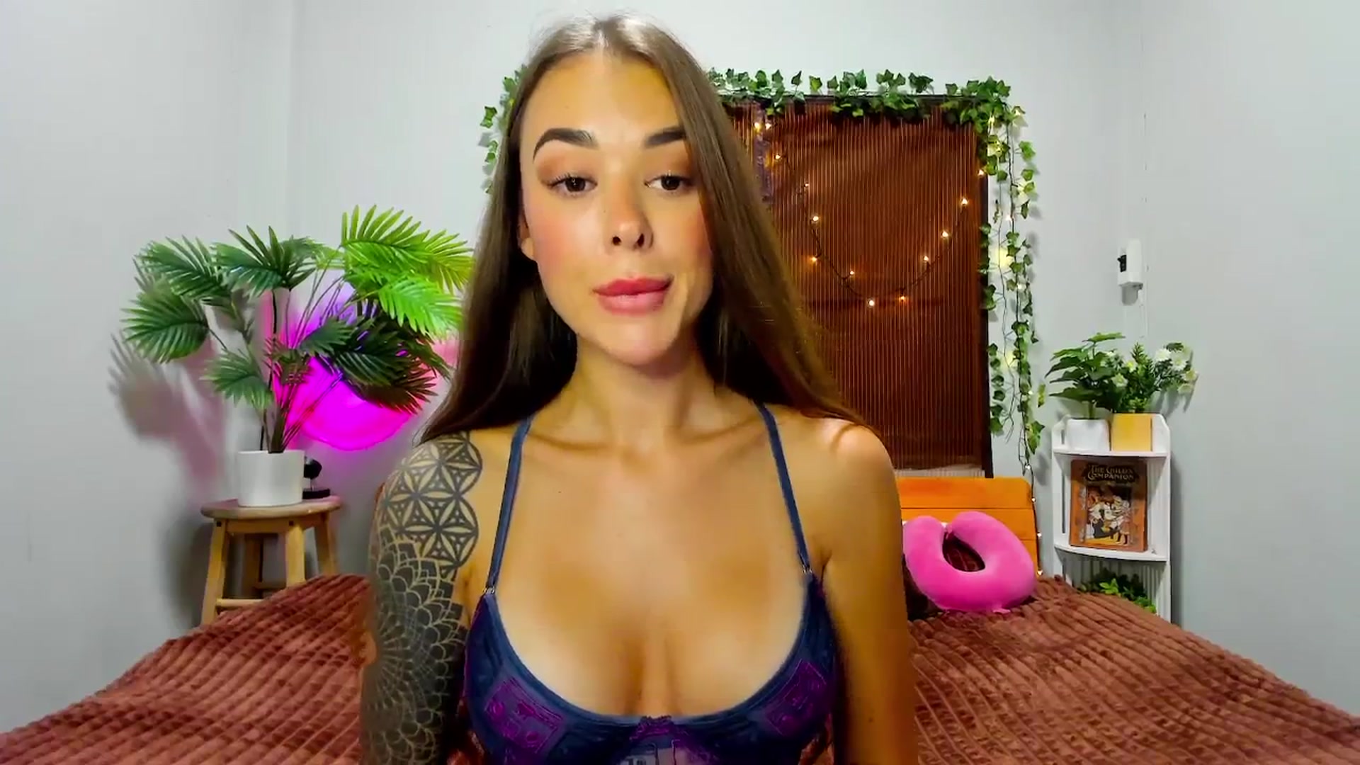 Gallery image thumbnail from Jul_la_la's myfreecams stream on, 09/03/2025, 15:29 image 2 of 20