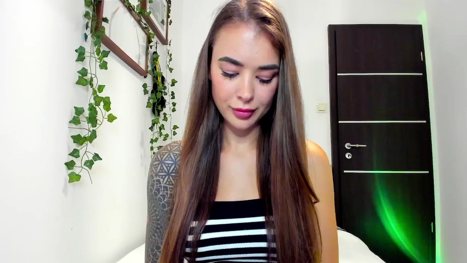Gallery image thumbnail from Jul_la_la's myfreecams stream on, 09/22/2025, 19:42 image 1 of 20
